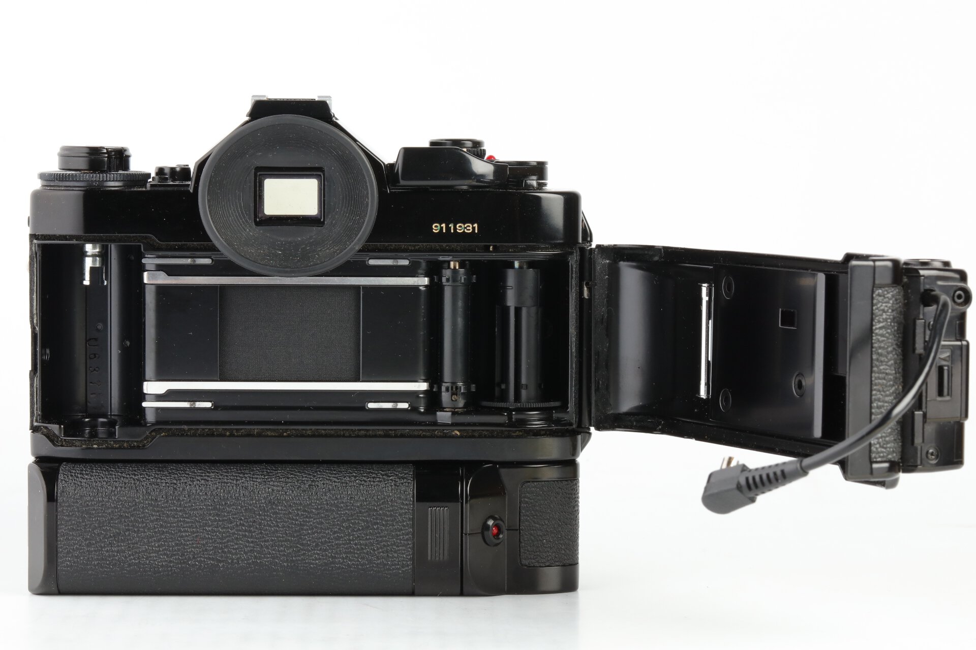 Canon A-1 + FD 50mm 1,4 + Power Winder A + Data Back A