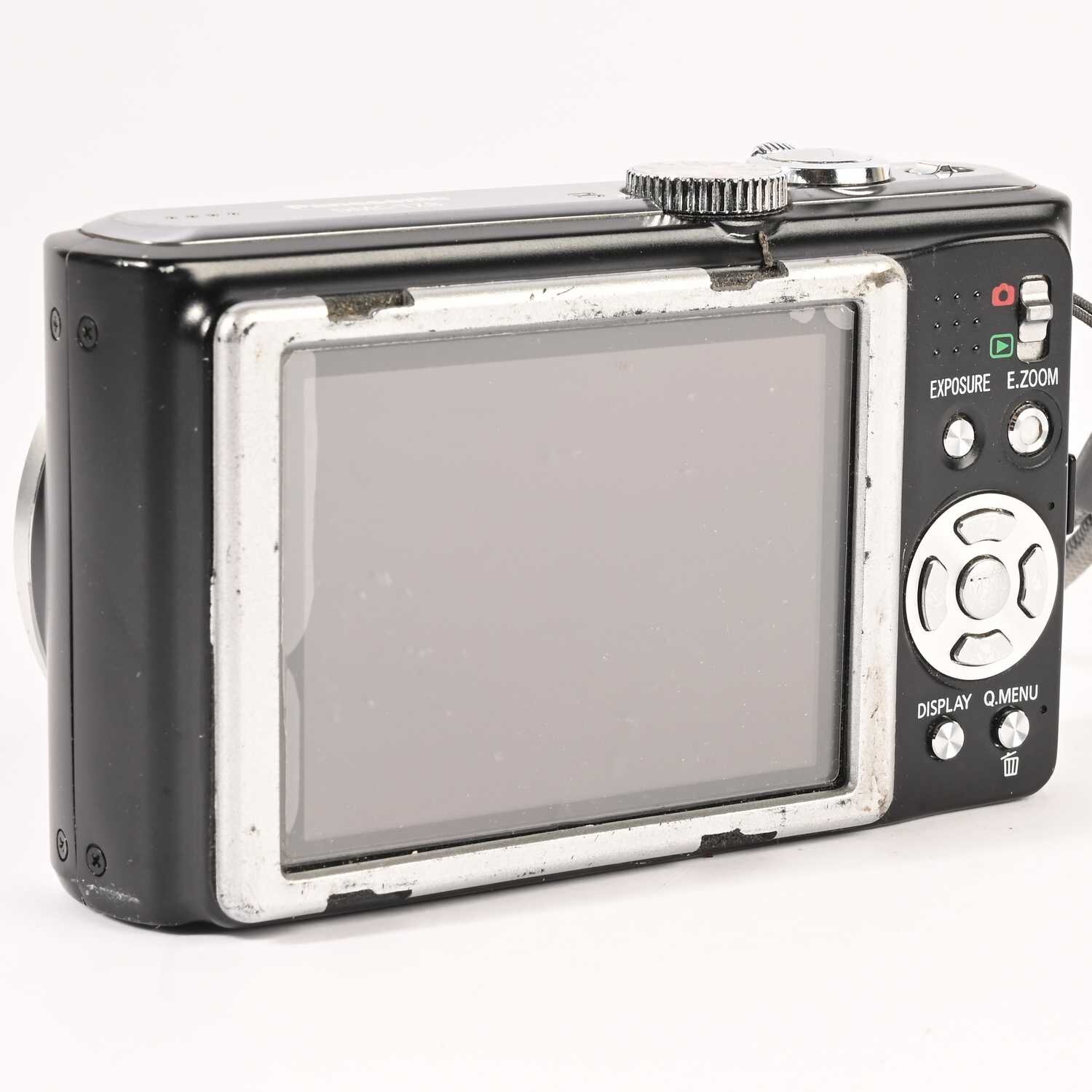 Panasonic Lumix DMC-TZ8 12.1MP Kamera