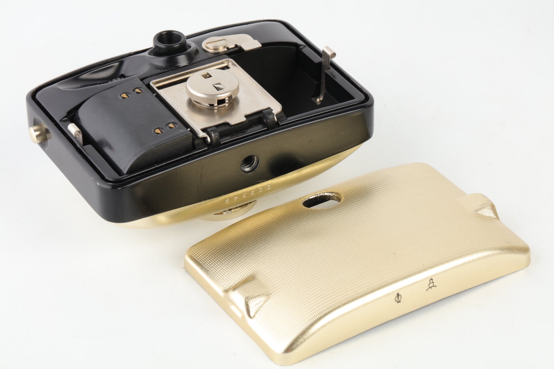 Pentacon PENTI II schwarz gold HALBFORMAT mit Meyer-Optik Domiplan V 3,5/30 mm