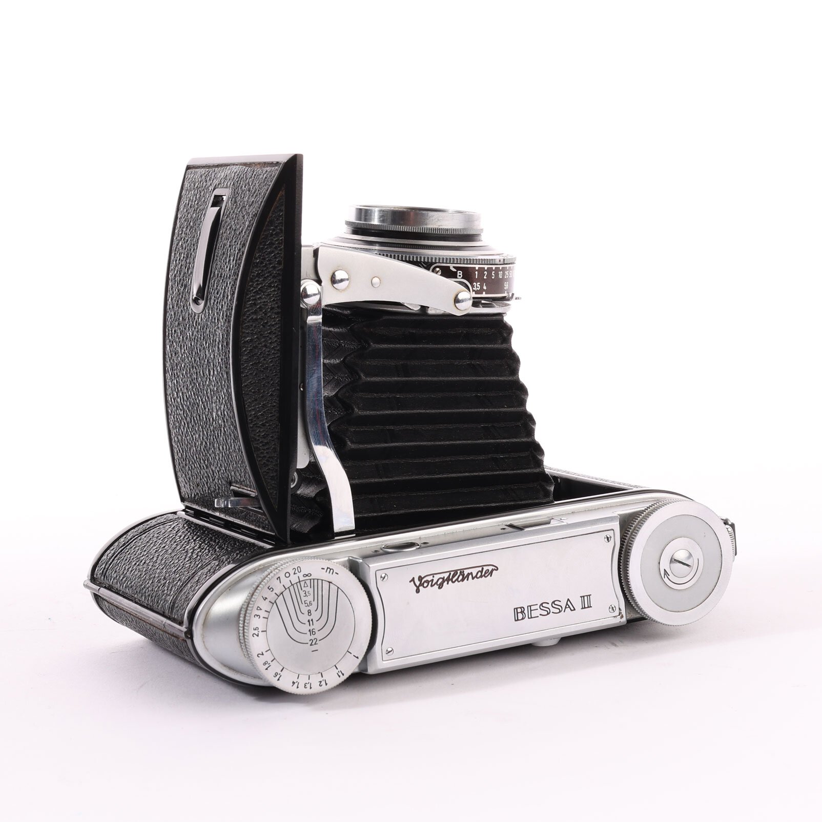 Voigtländer Bessa II Color Heliar 3.5/105mm