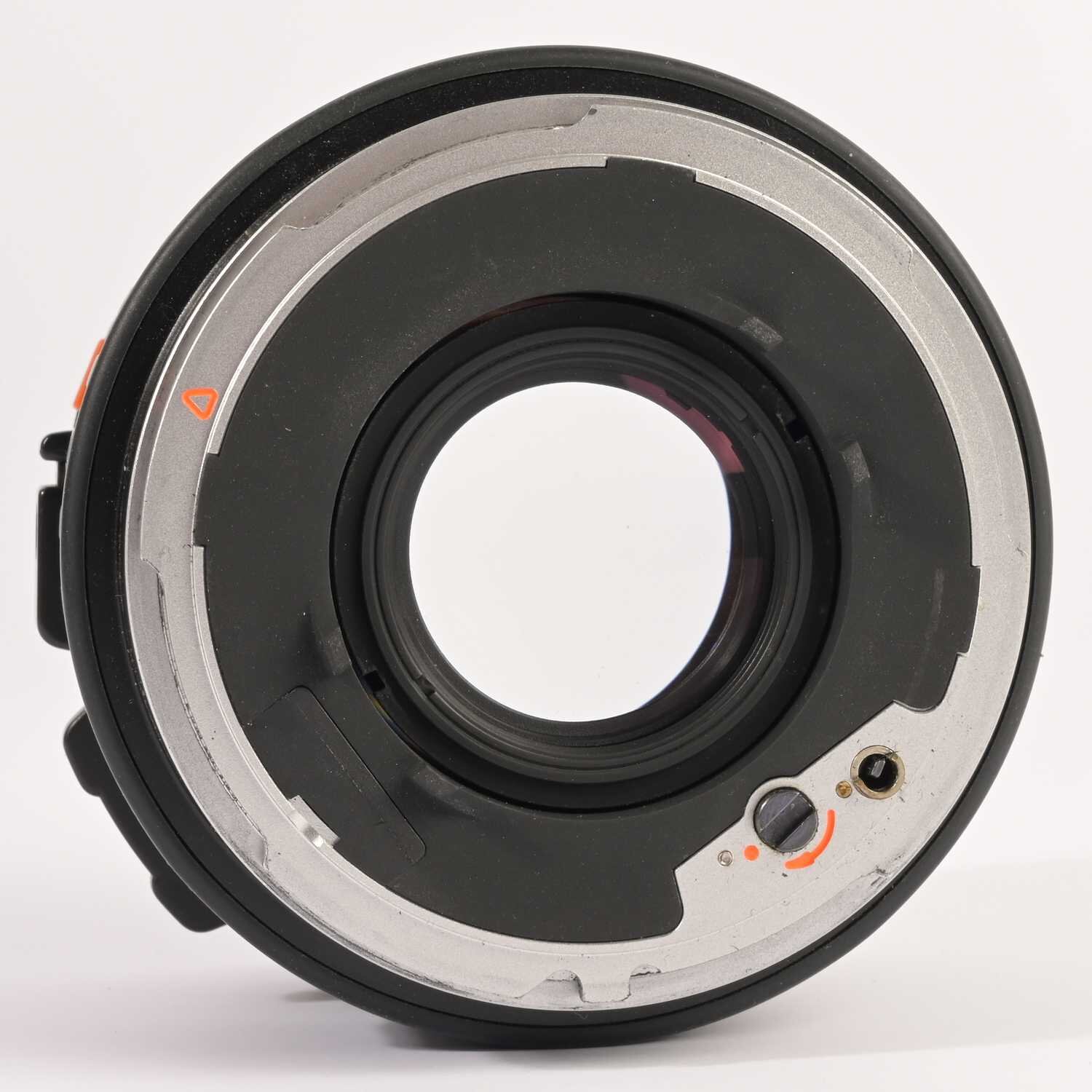 Hasselblad 503CW chrome 3010243 + CFi 2,8/80mm Planar + A12 Magazin