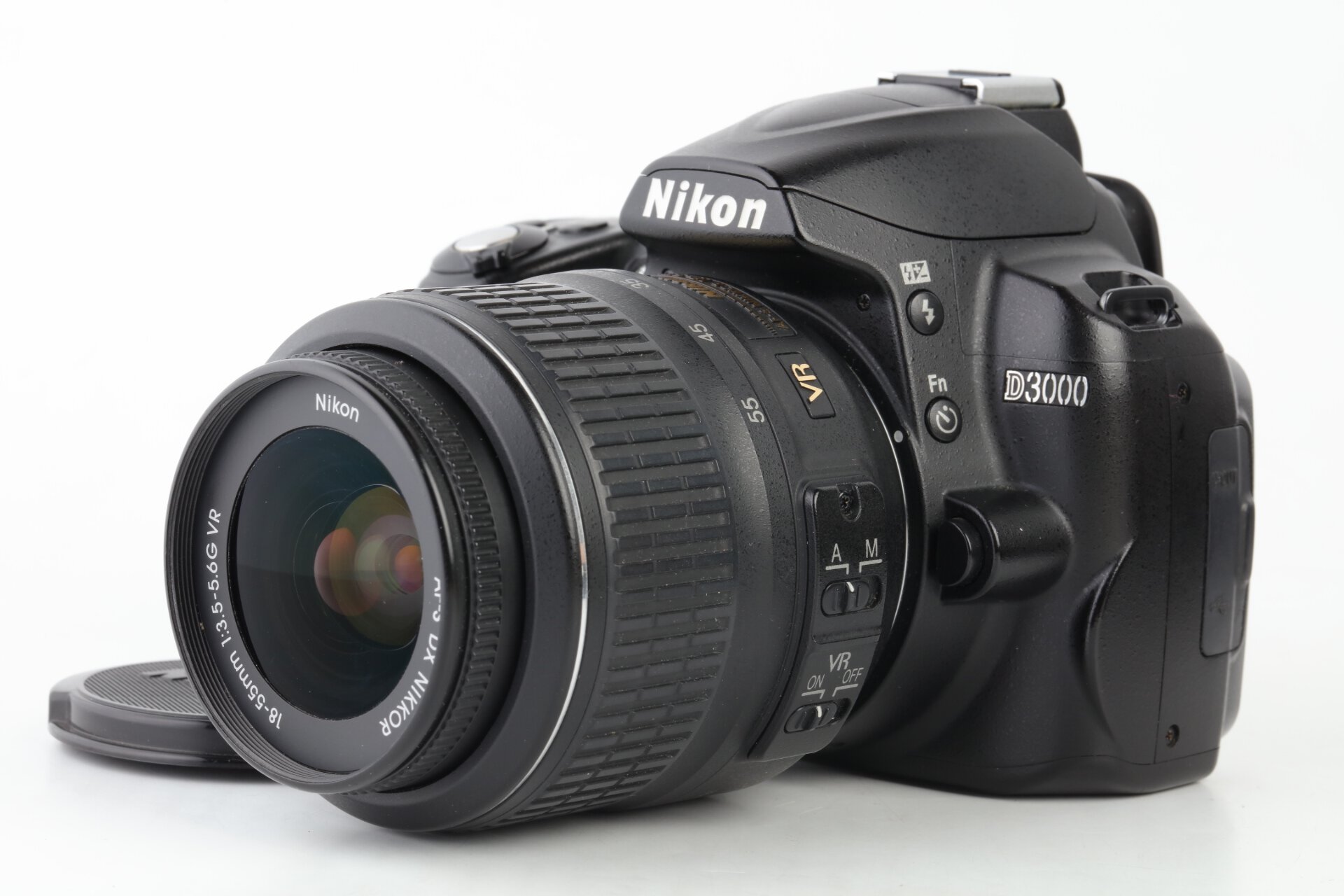 Nikon D3000 + Nikkor AF-S 18-55mm 3,5-5,6 G DX VR 16500 Verschlußauslösungen