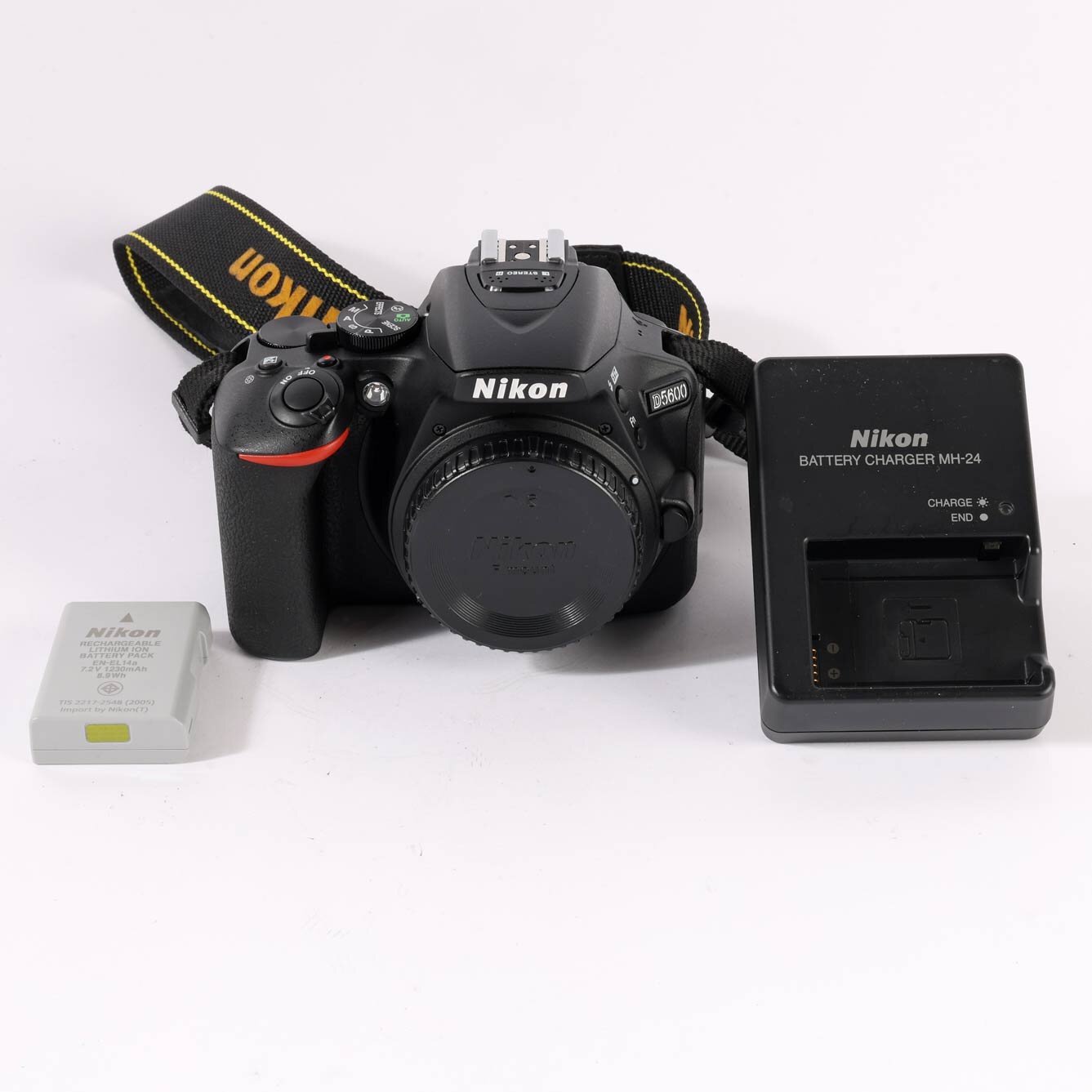 Nikon D5600 24 MP DSLR 2 5600 Auslösungen