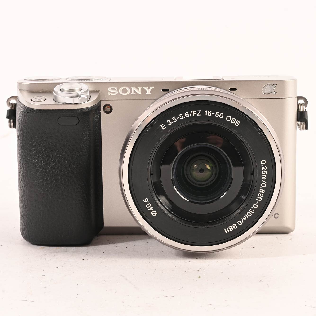 Sony Alpha 6000 24,3 MP 16-50mm F3.8-5.6 Kit Objektiv Silber