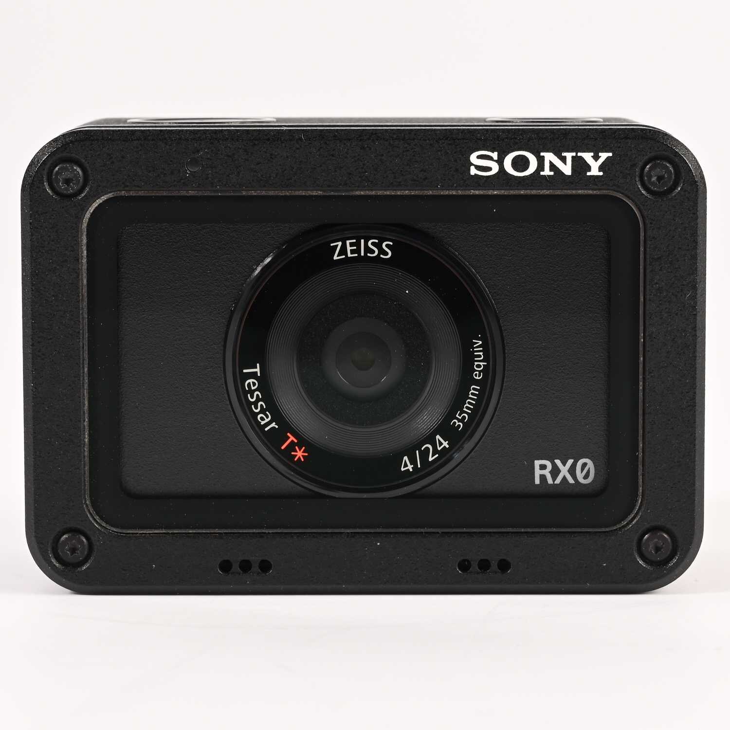 Sony Cyber-shot DSC-RX0 Kompakte Digitalkamera Wasserdicht Stoßfest Qualität