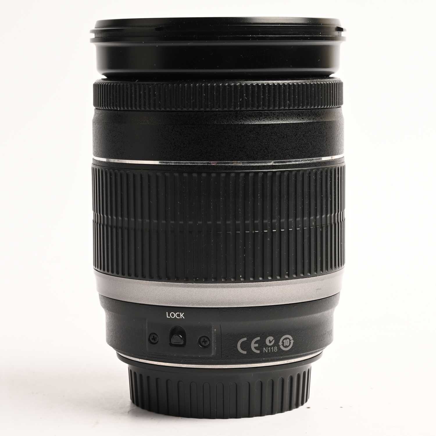 Canon EF-S 18-200mm f/3.5-5.6 IS Bildstabilisiertes Objektiv Canon EOS