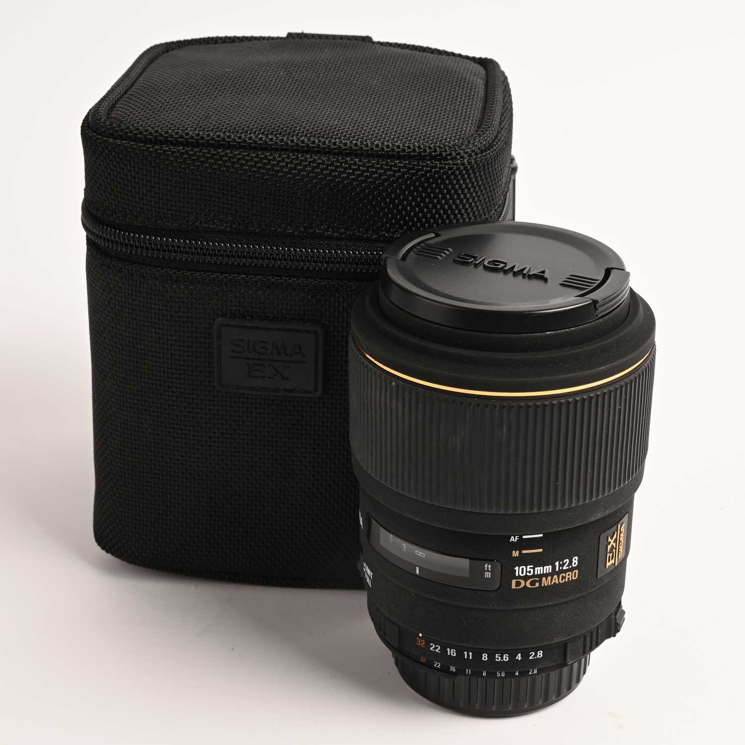 Sigma EX 105mm 2.8 DG Macro HSM OS Nikon F