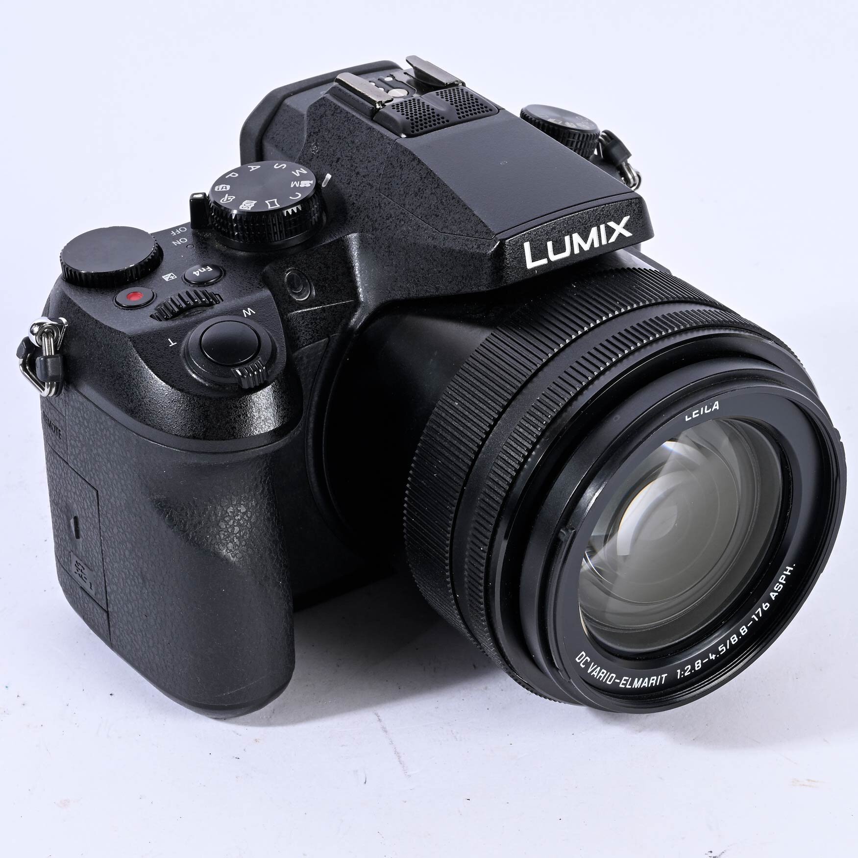 Panasonic Lumix DMC-FZ2000 Digitalkamera 20 MP, 20× Zoom, 4K-Video