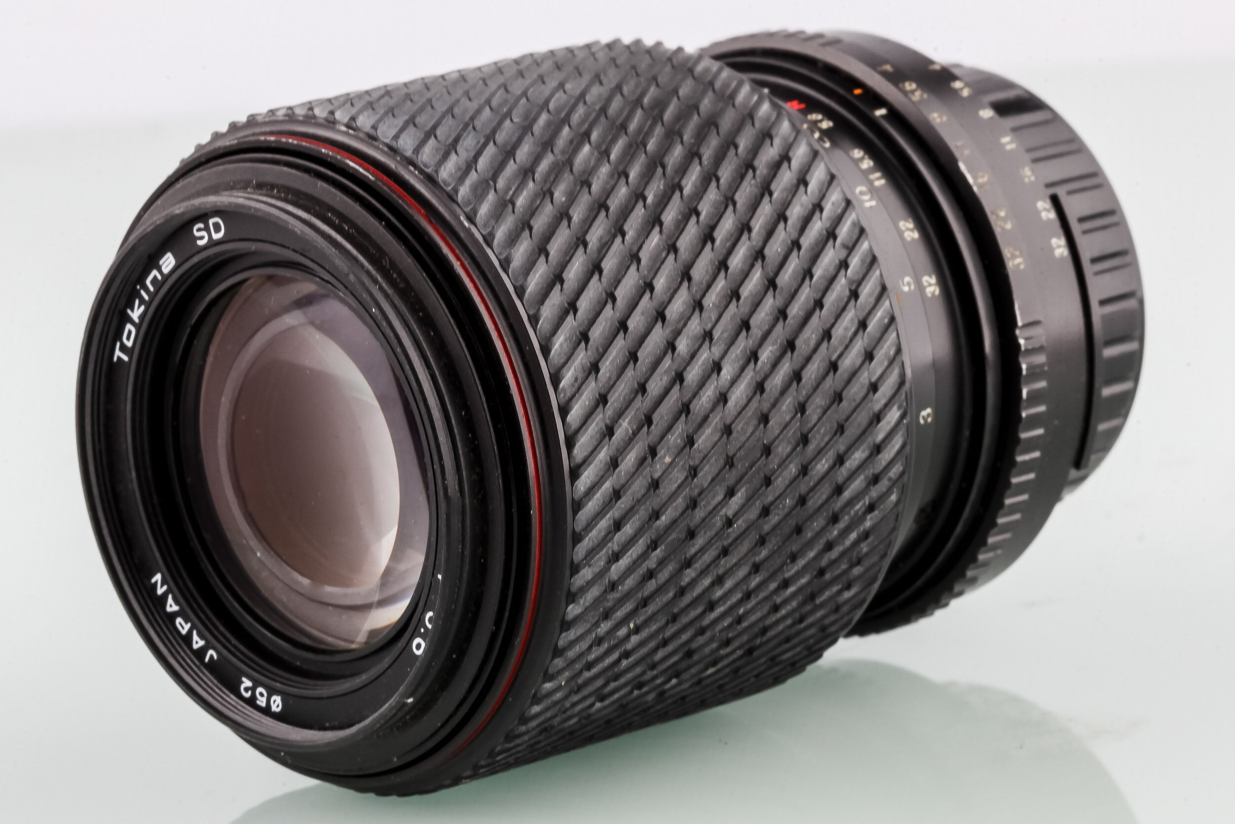 Tokina f.Nikon 70-210mm 4,5-5,6 SD manuelles Objektiv