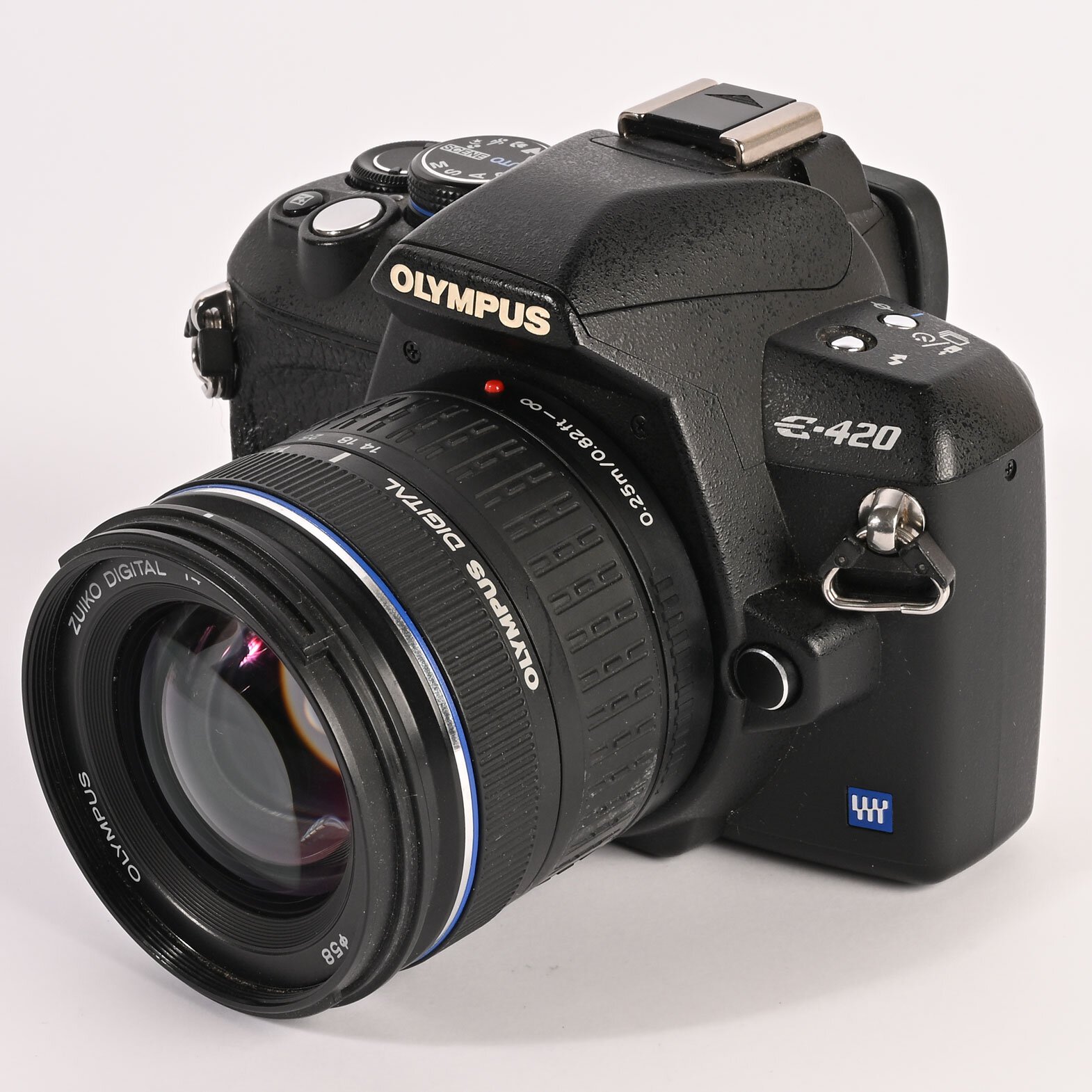 Olympus E-420+3,5-5,6/14-42mm-10MP