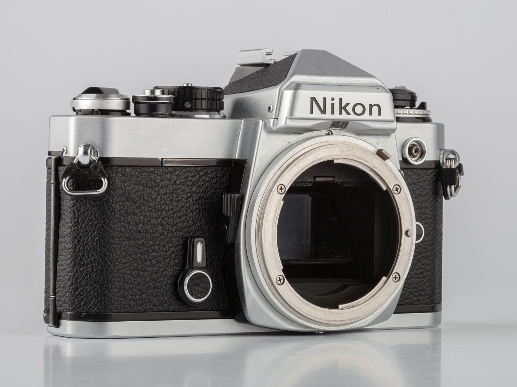 Nikon FE