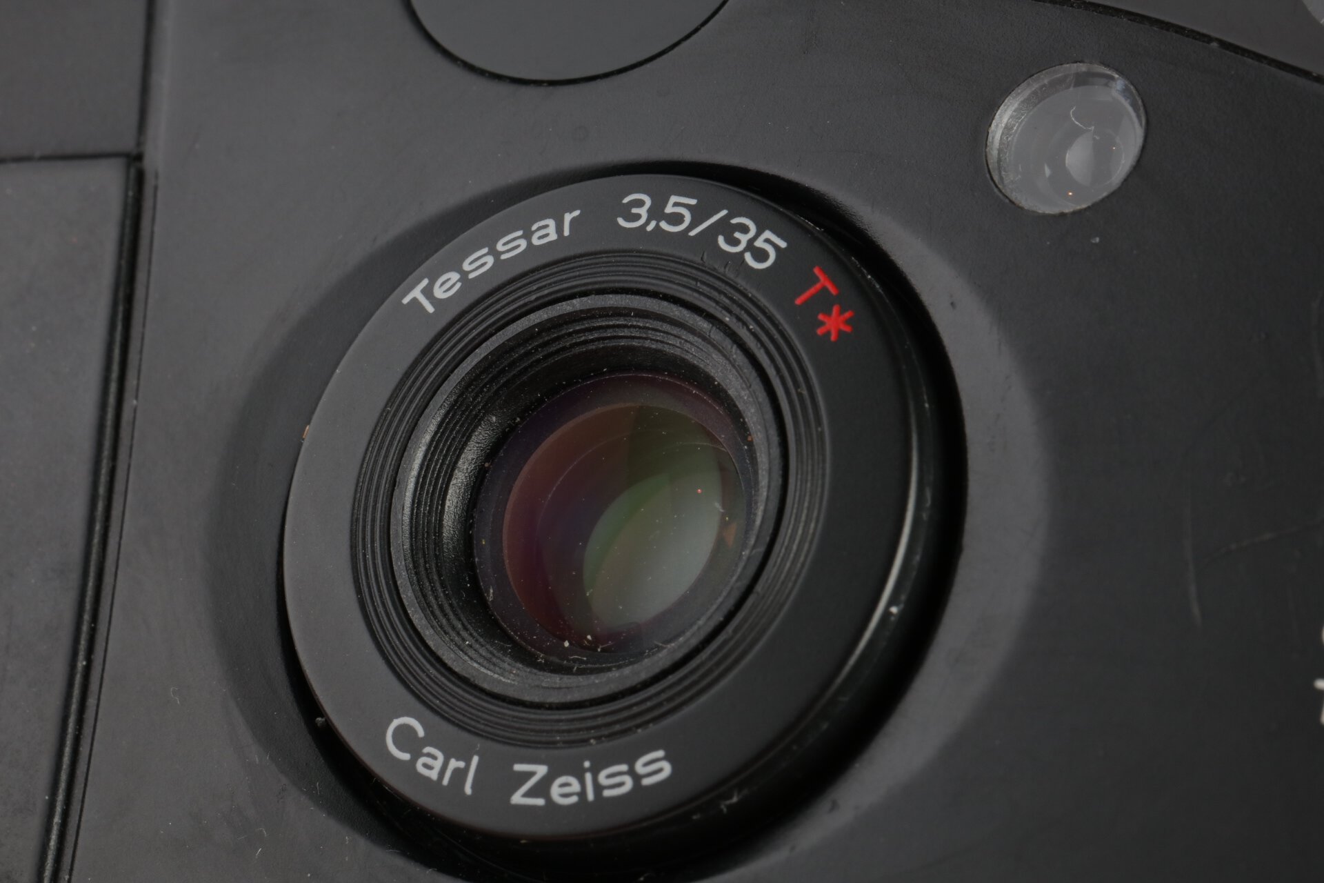 Yashica T4 mit Carl Zeiss 35mm 3,5 Tessar T*