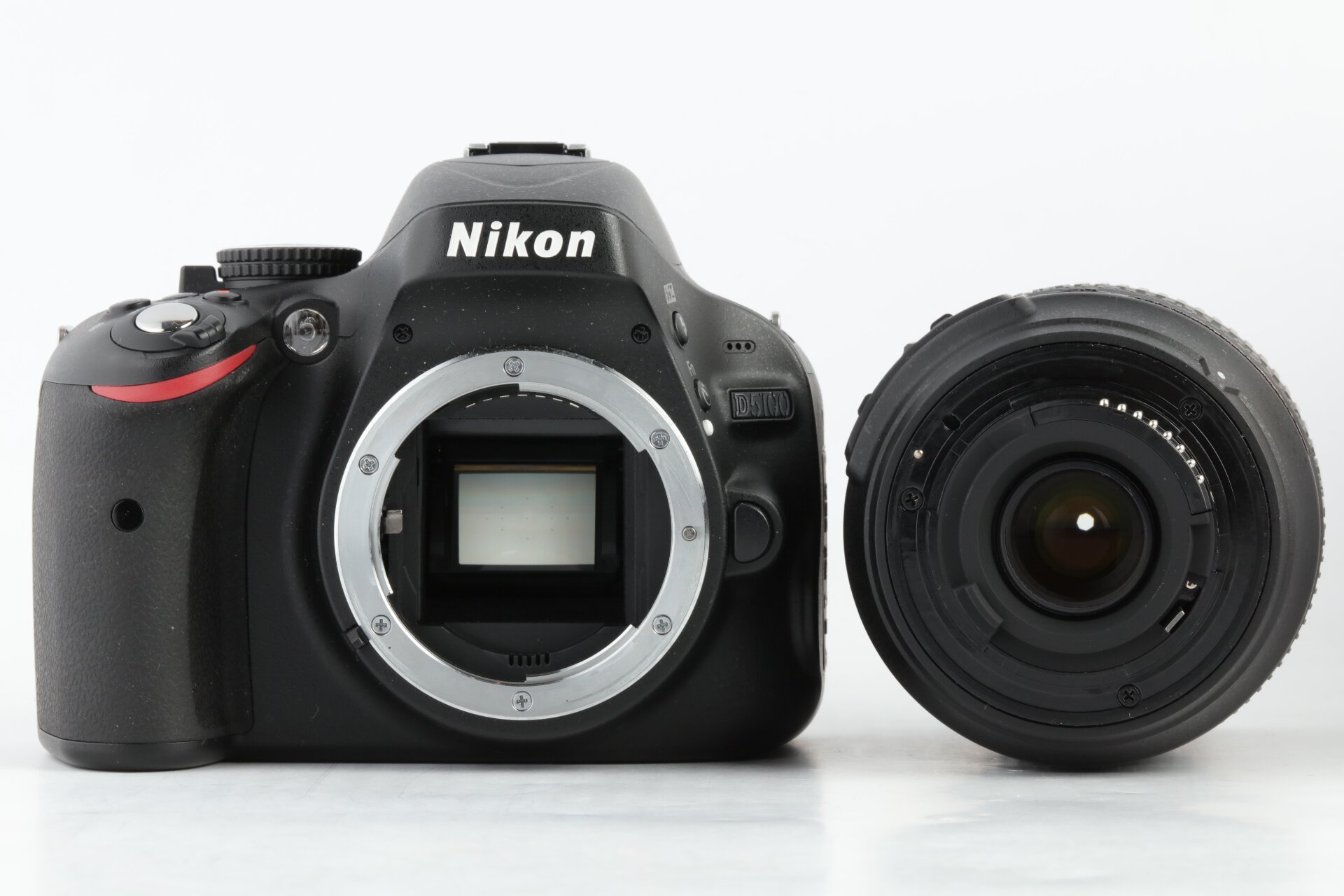 Nikon D5100 AF-S  DX Nikkor 18-105mm 3,5-5,6 G ED
