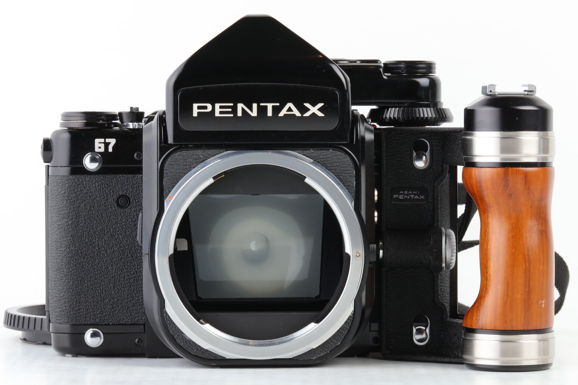 Pentax 67 Gehäuse (MLU) + TTL Sucher + Griff