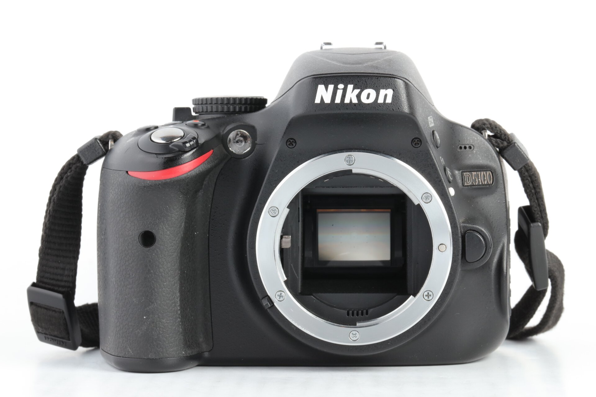 Nikon D5100 Gehäuse 3300 Verschlußauslösungen