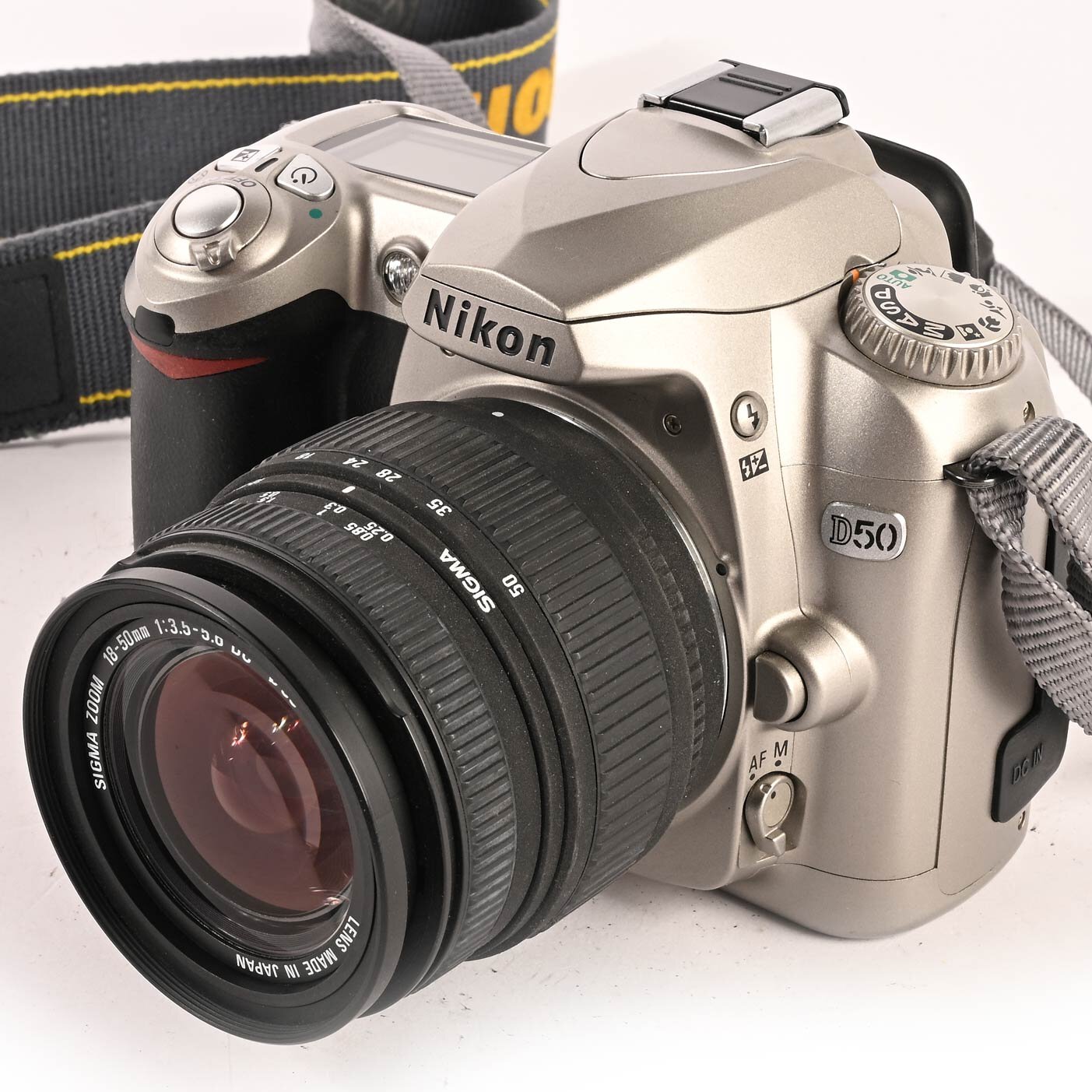 Nikon D50 Digitalkamera AF-S 18-55mm F/3.5-5.6 G ED  DSLR Kamera