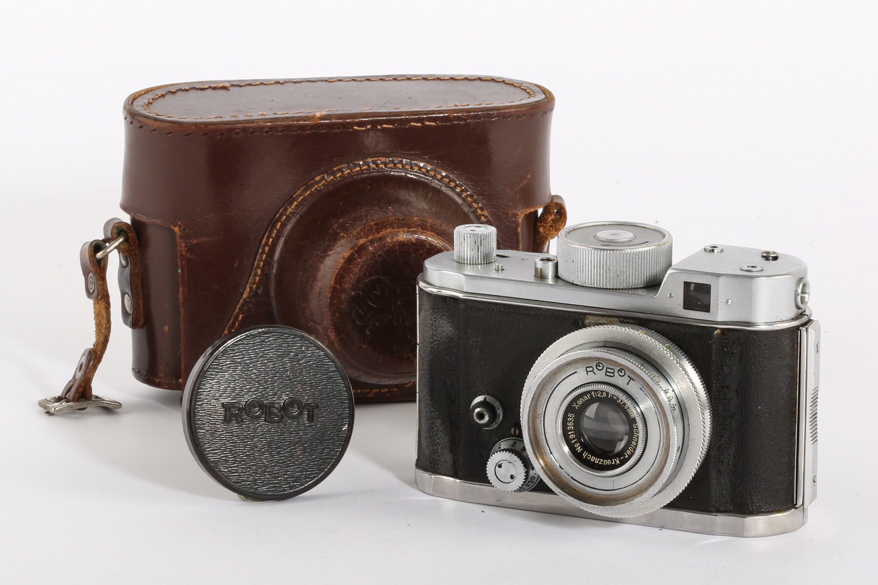 Robot Junior mit Schneider-Kreuznach Xenar 37,5mm f2,8