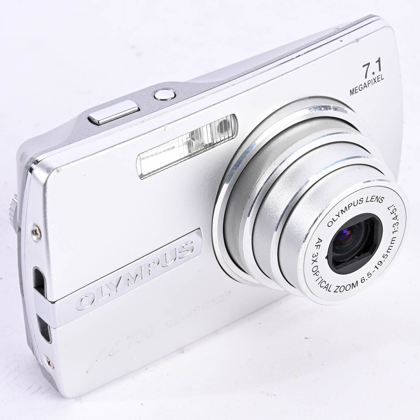 Olympus Mju 700 7.1MP Digital Camera 5X Optical Zoom silver