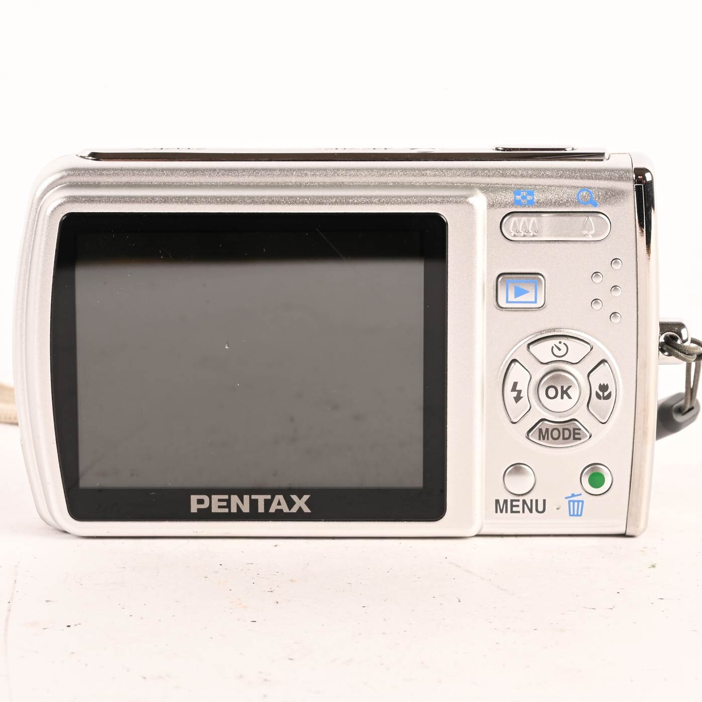 Pentax Optio M40 Digitalkompaktkamera mit Pentax Lens 8.0 MP