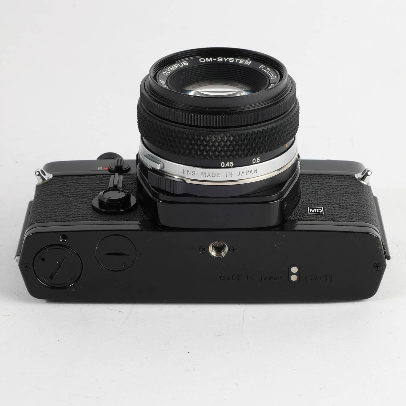 Olympus OM-1 SLR Olympus Zuiko MC Auto-S 1,8/50 Lens black