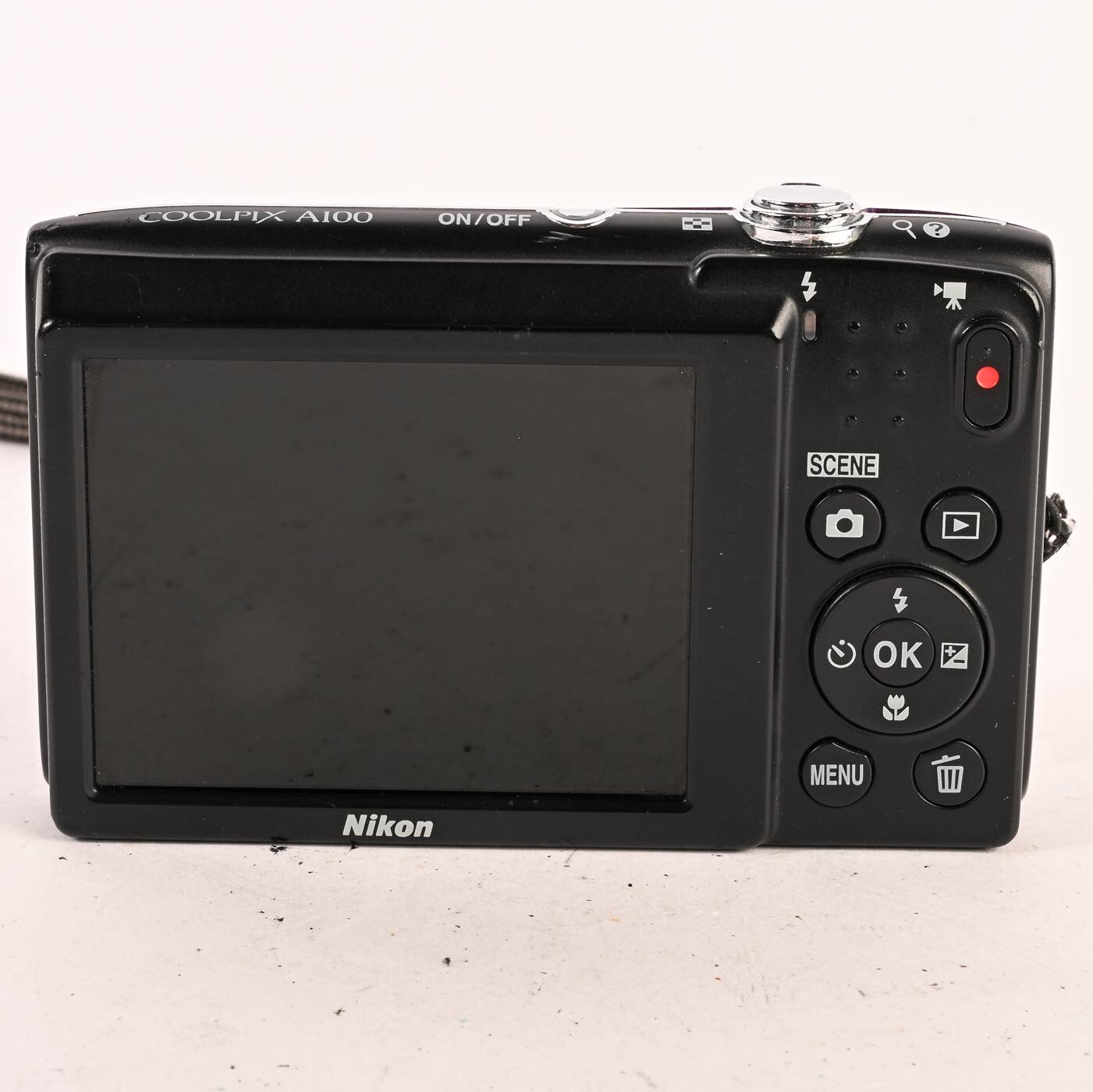 Nikon Coolpix A100 Digitalkamera lila 5X Zoom