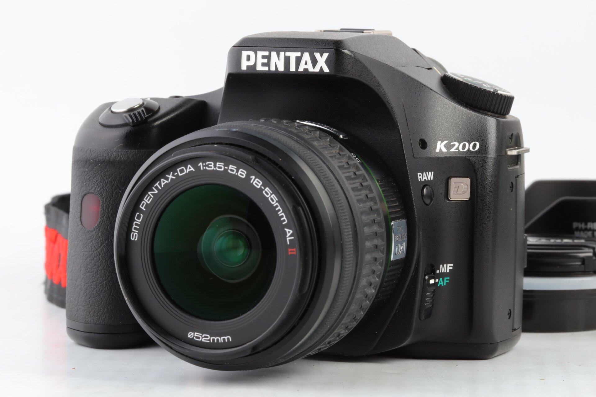 Pentax K200 + 18-55mm 3,5-5,6 SMC Pentax-DA AL WR 2700 Verschlussauslösungen