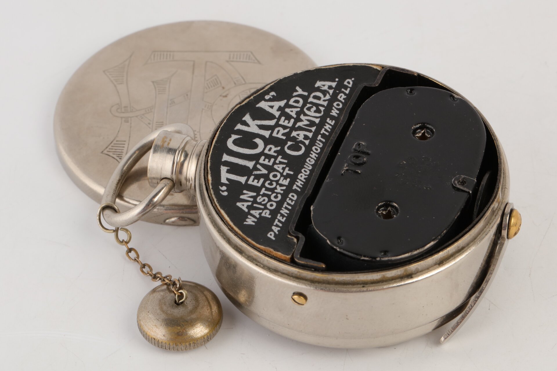 Taschenuhrkamera "Ticka" HTC Houghton's Limited
