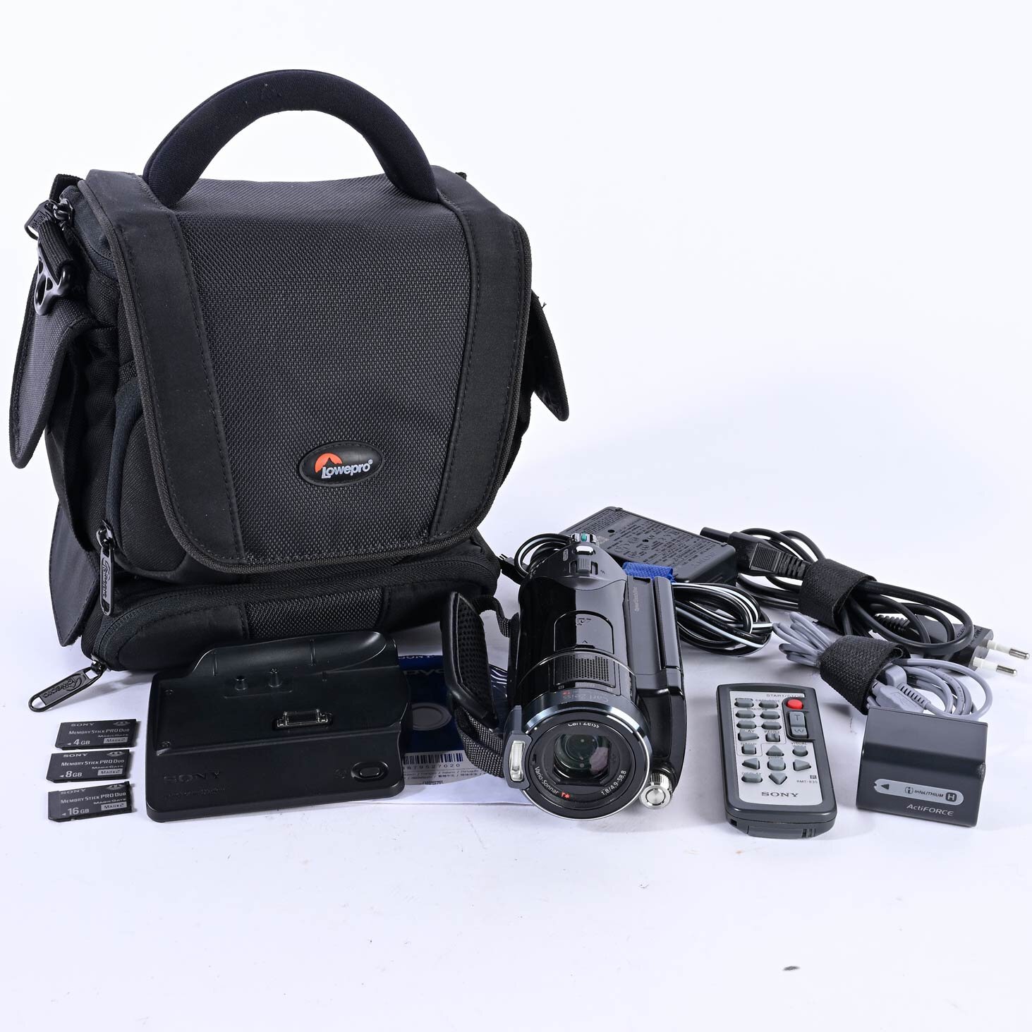Sony HDR-CX 11E 10,2 Mega Pixel Camcorder Handycam