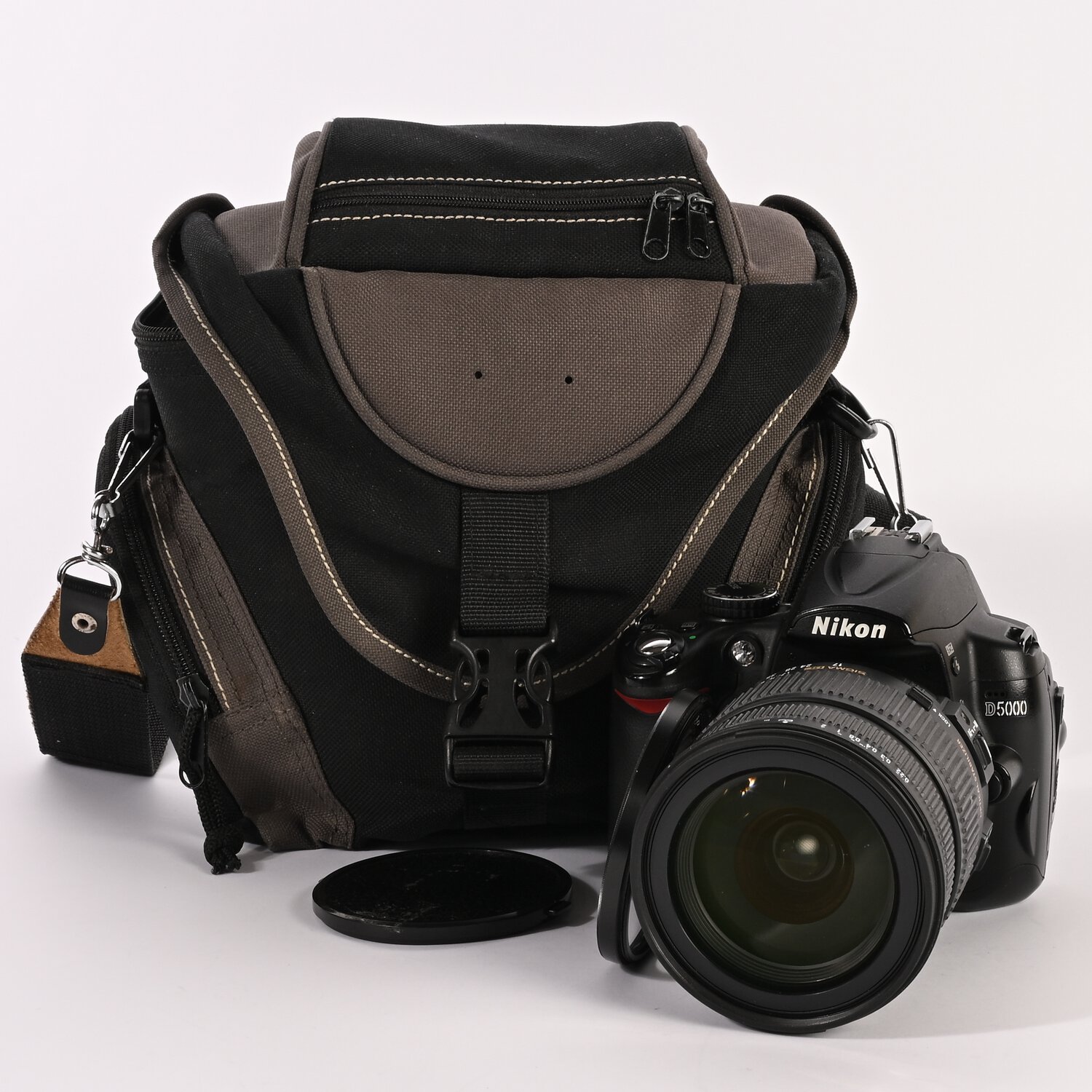 Nikon D5000 Geh. mit Sigma 2,8-4/ 17-70mm HSM Macro