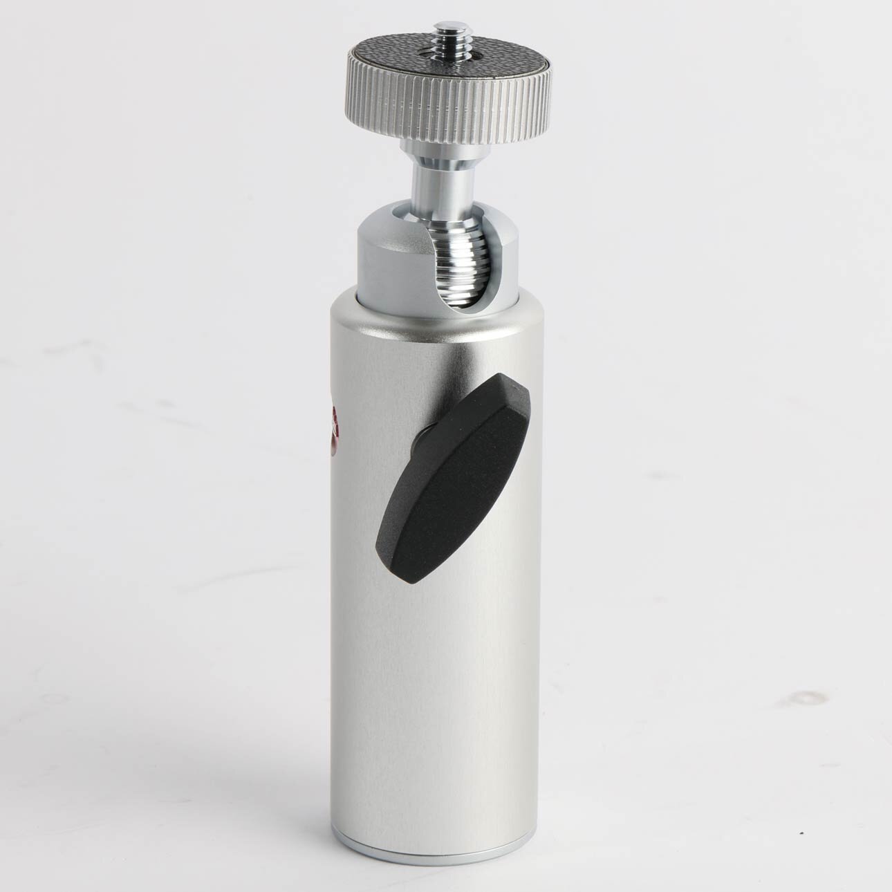 Leitz Leica Kugelgelenkkopf 18 lang silbern 14110