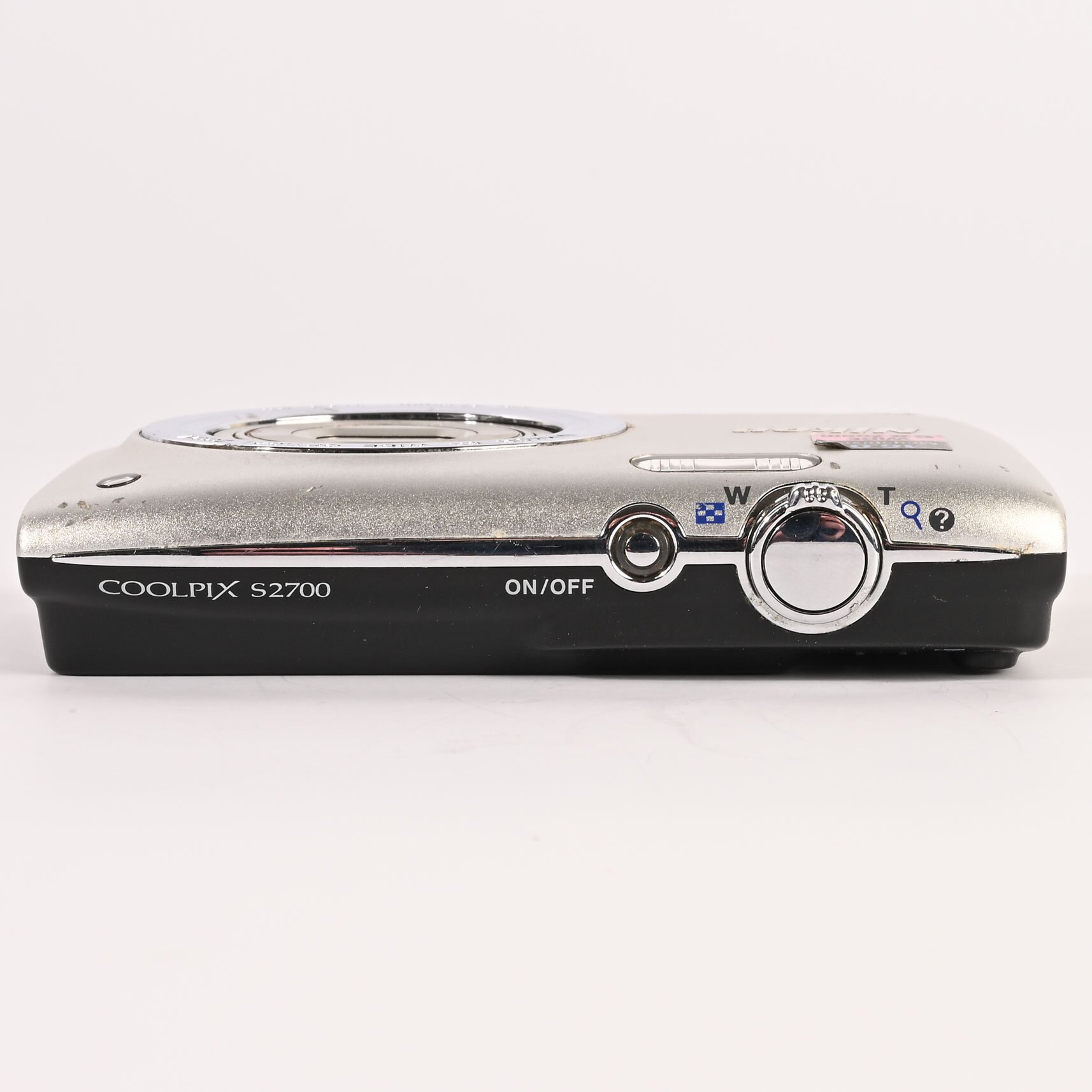 Nikon Coolpix S2700 Digitalkamera 16MP Silber