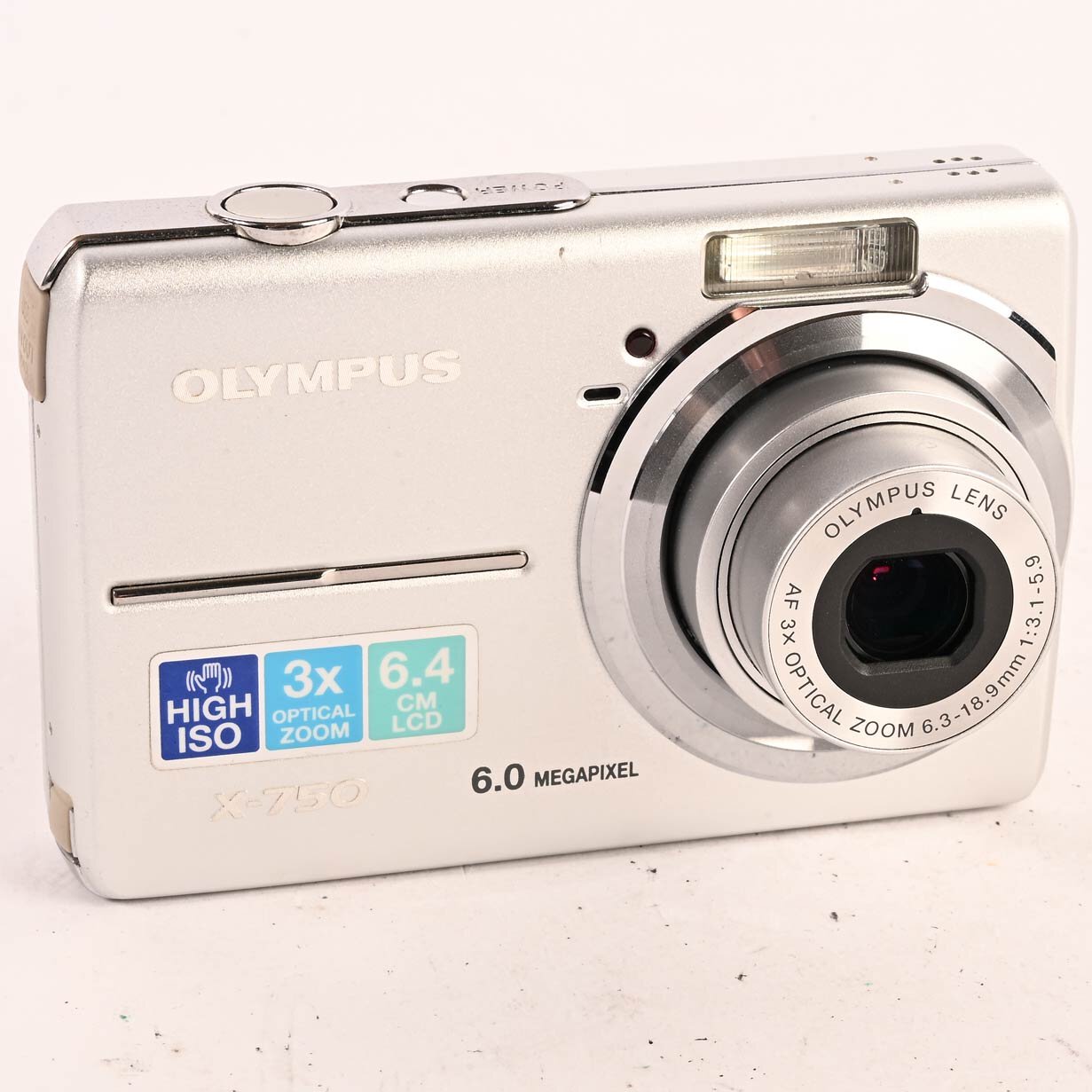 Olympus X-750 Digitalkamera 6.0MP3x optischem Zoom silber Kompakt