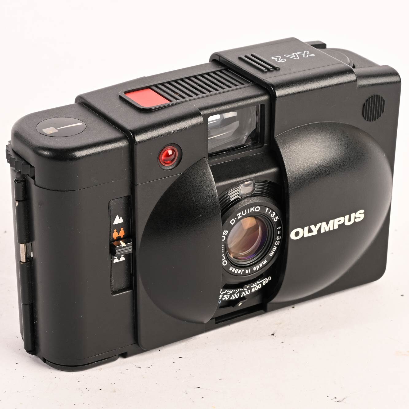 Olympus XA2