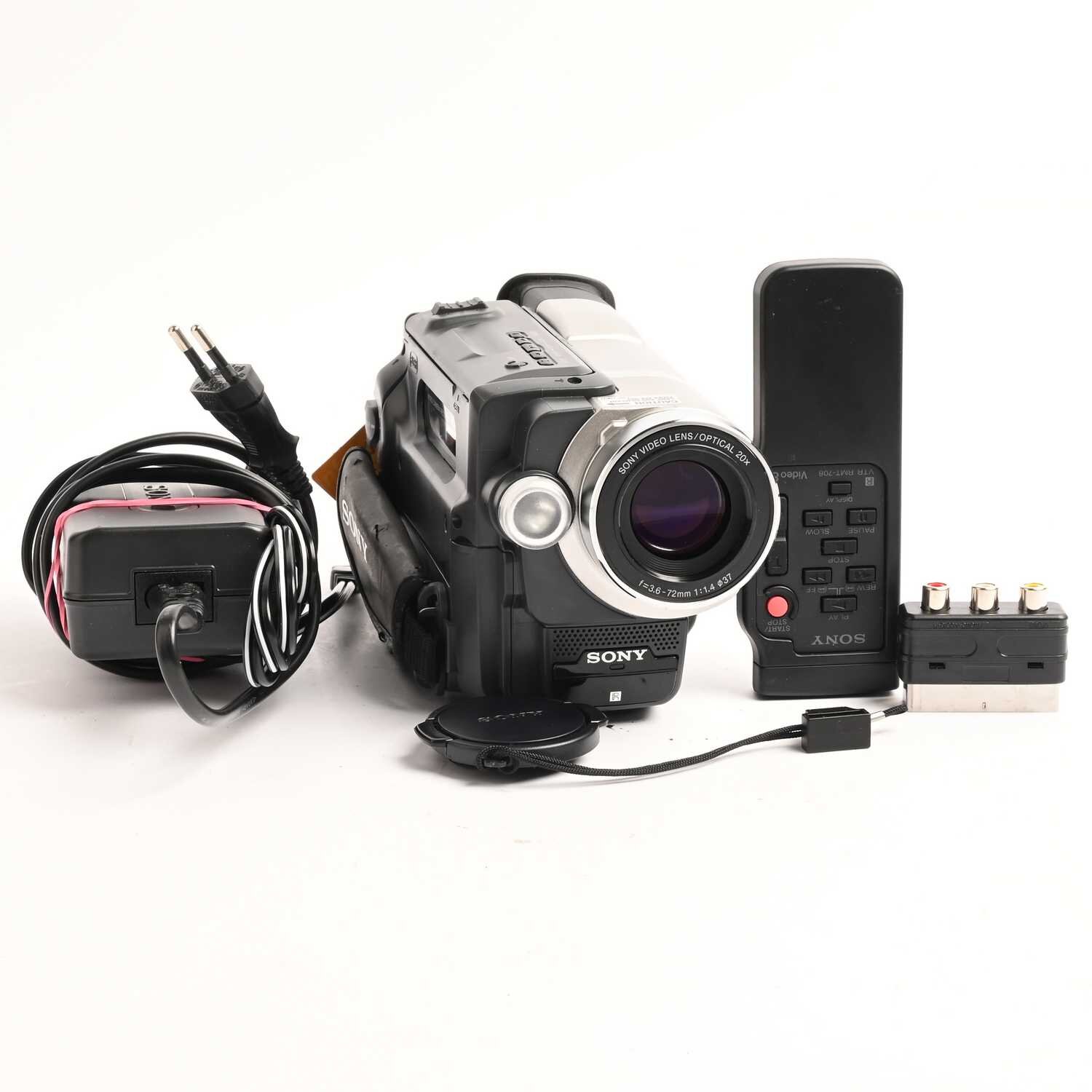 SONY CCD-TRV208E PAL Hi8 Camcorder Handycam Videokamera 560 x zoom