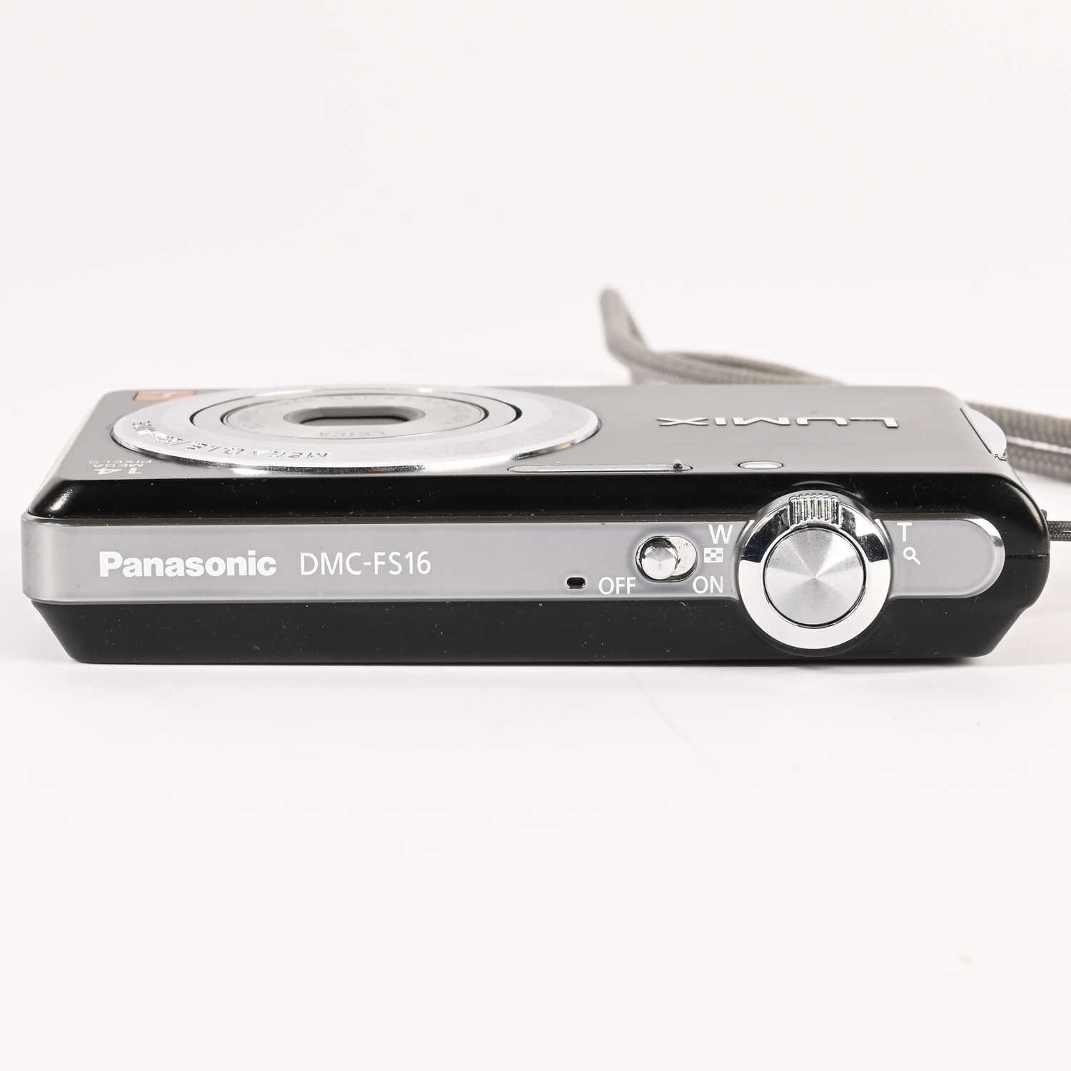Panasonic LUMIX DMC FS16 14,1 MP Digitalkamera Kompaktkamera Leica Objektiv