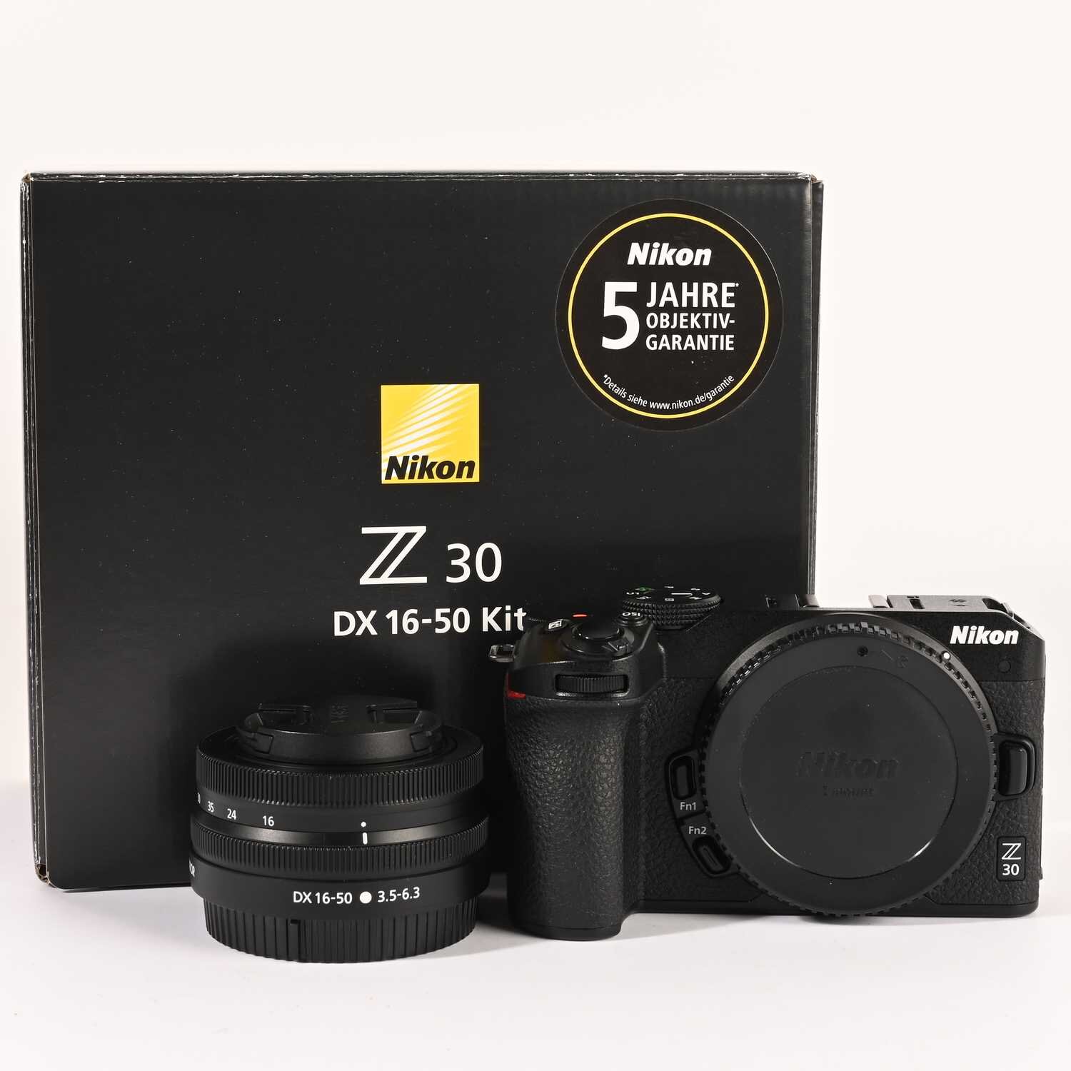 Nikon Z30 Systemkamera Kit Nikkor DX 16-50 mm VR Objektiv 6000 Auslösungen