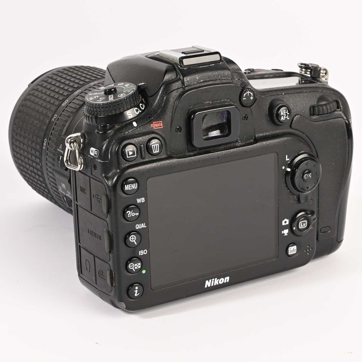 Nikon D7200 mit 3,5-5,6 /18-140mm VR DX digitale SLR