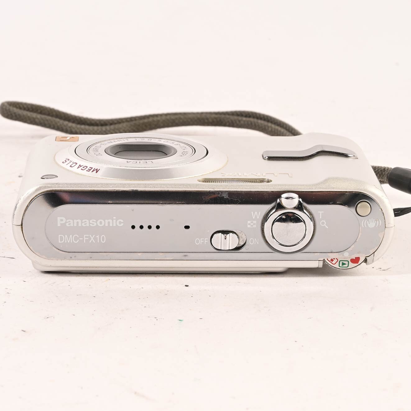 Panasonic Lumix DMC-FX10 Digital Camera 6 MP, 3-fach Zoom, 2.5" Displ
