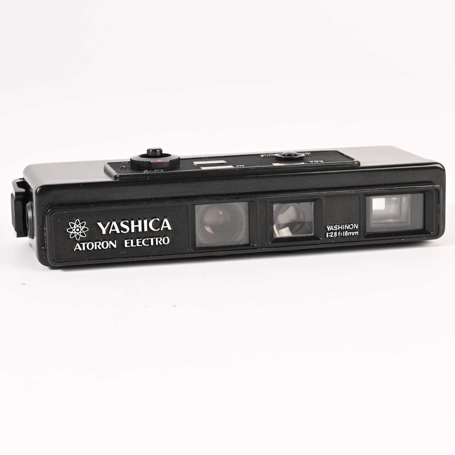 Yashica Atoron Electro 18mm f2.8 black