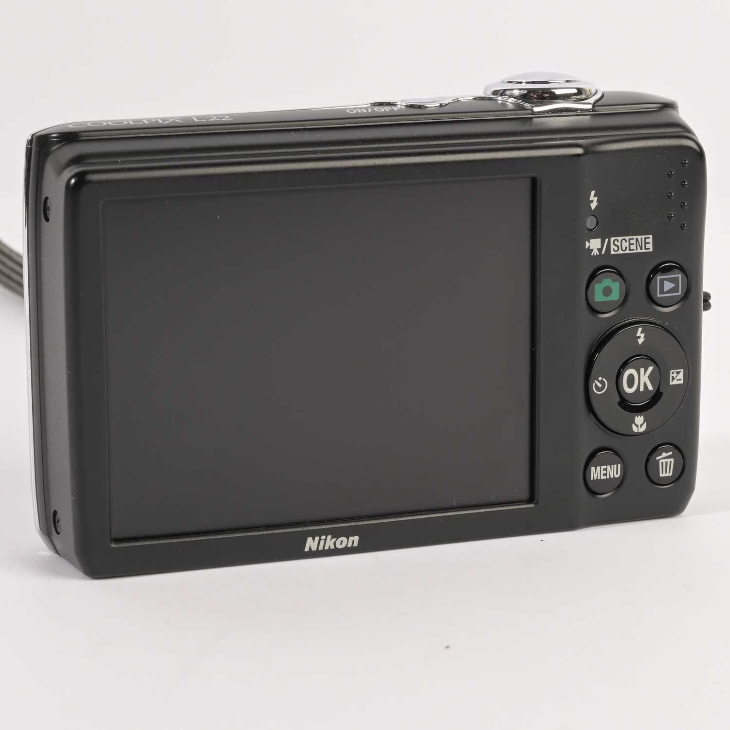 Nikon Coolpix L22 Digitalkamera Kompaktkamera Schwarz 10.1 Megapixel Geprüft