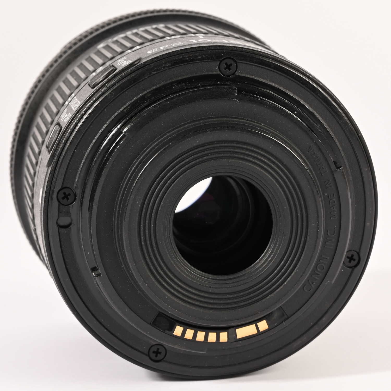 Canon EF-S 10-18mm f/4.5-5.6 IS STM