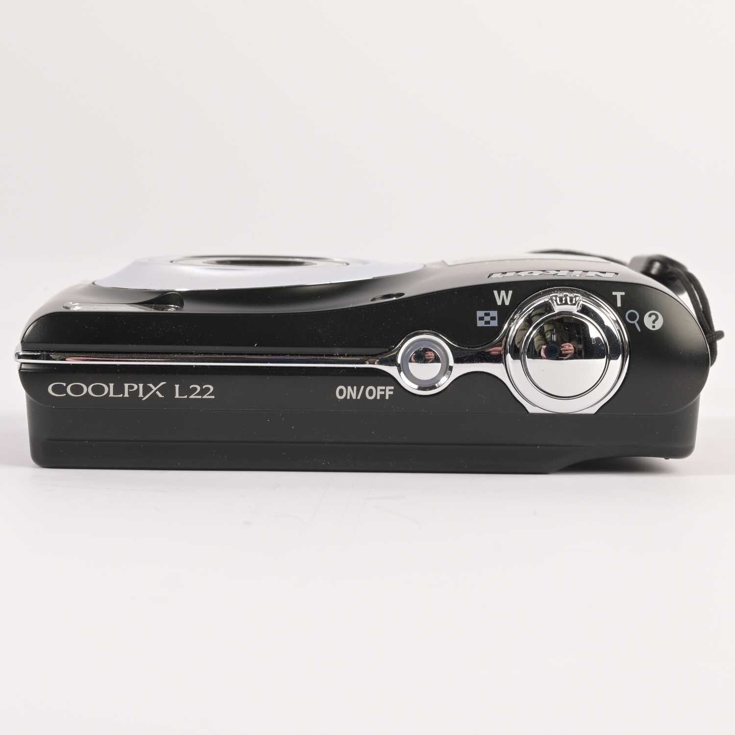 Nikon Coolpix L22 Digitalkamera Kompaktkamera Schwarz 10.1 Megapixel Geprüft