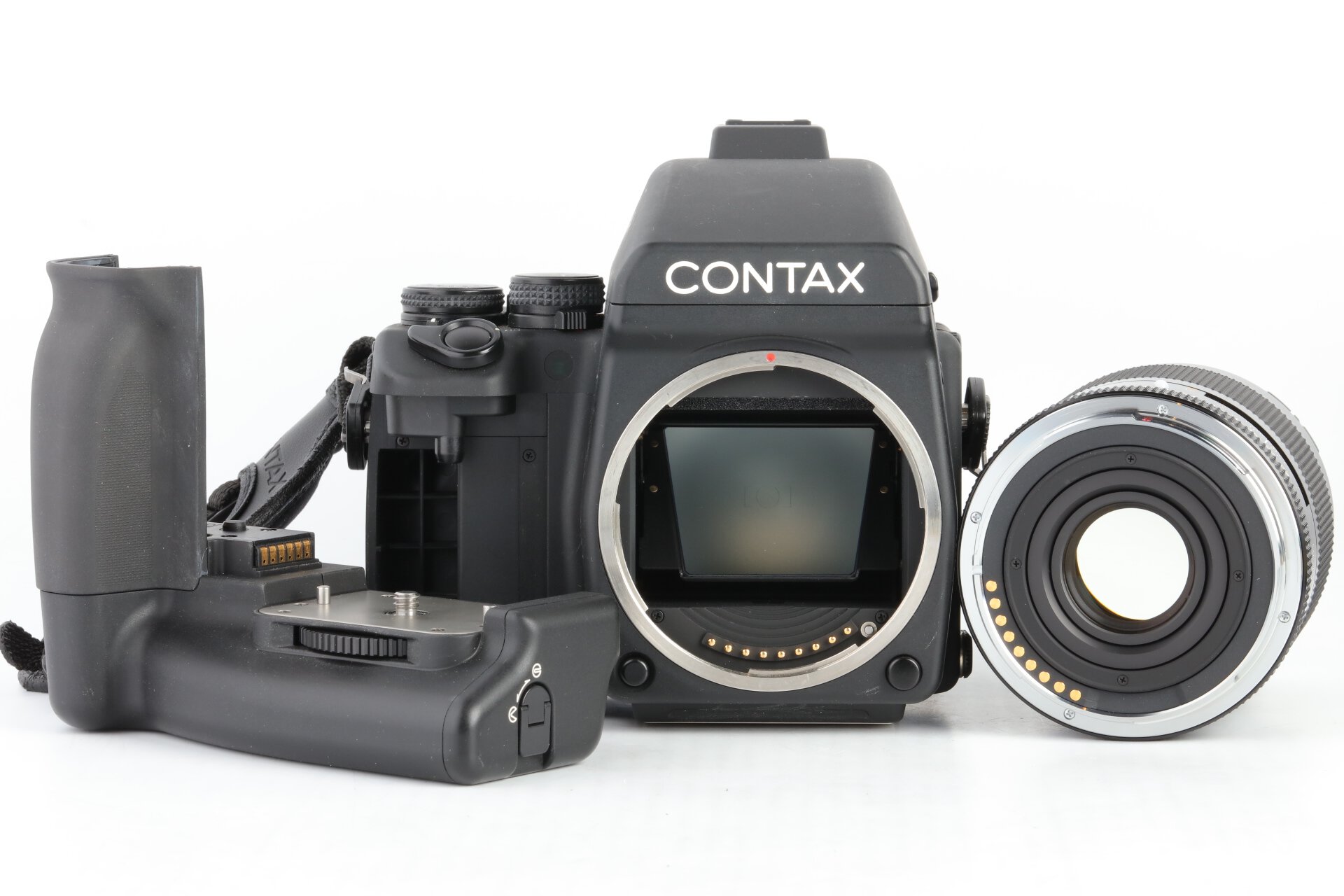 Contax 645 + Carl Zeiss Distagon 2,8/45mm T* + MF-1 Prismensucher + MP-1 Batteriegriff +2x MFB-1 Magazin
