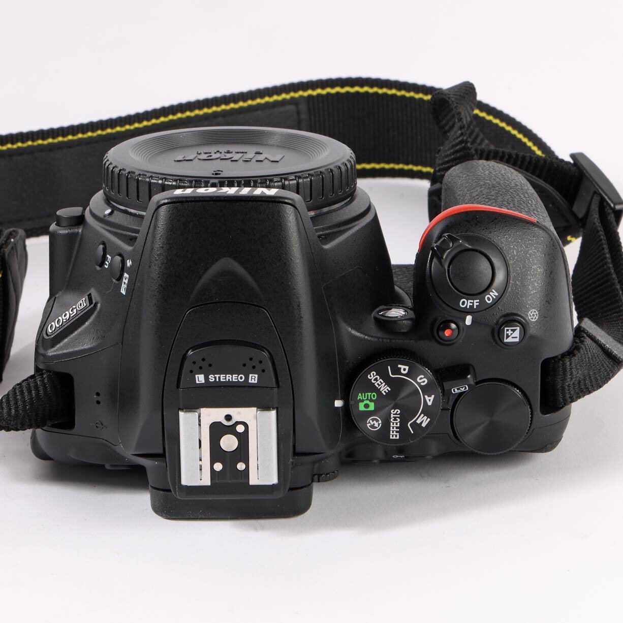 Nikon D5600 24 MP DSLR 2 5600 Auslösungen