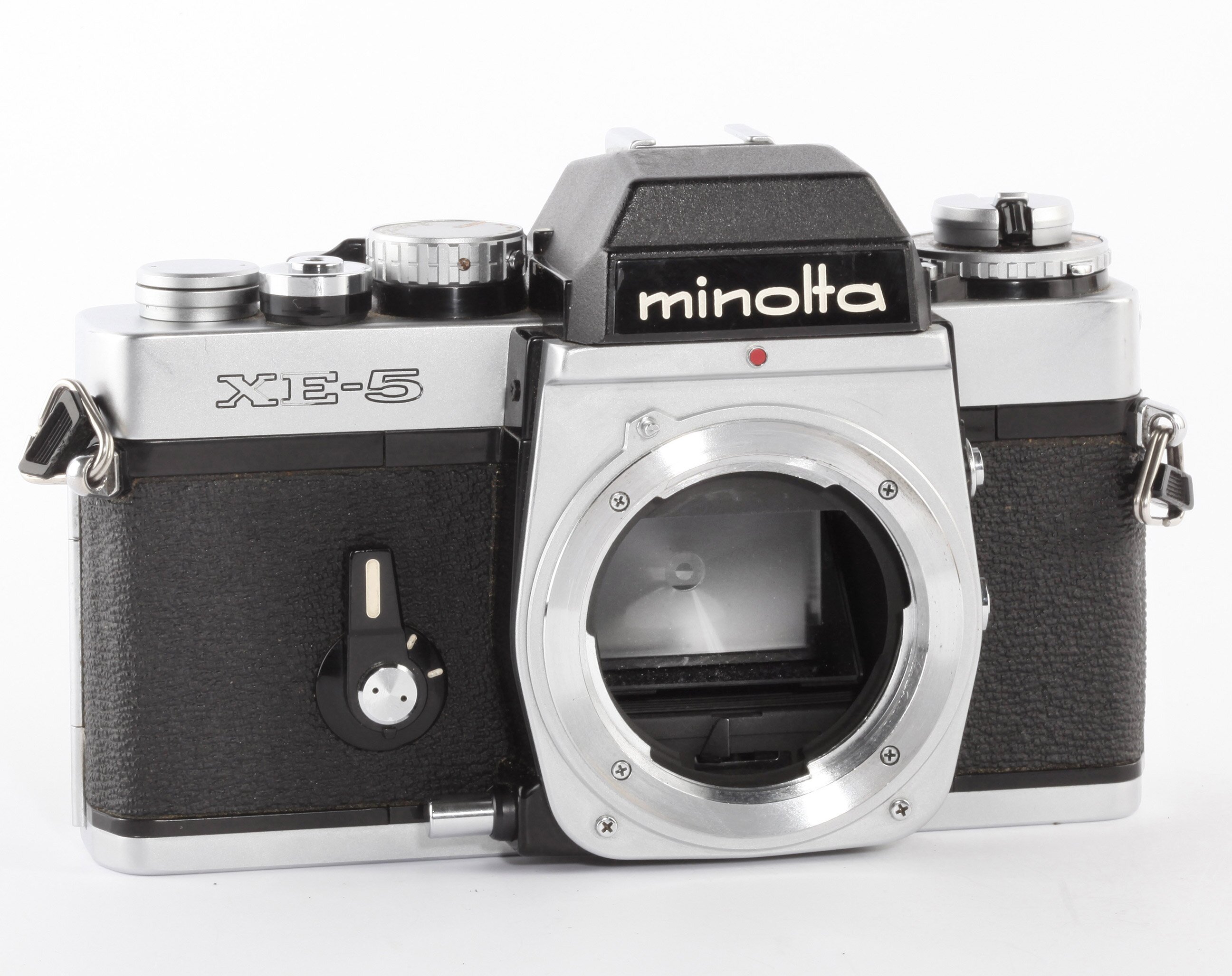 Minolta XE-5 + Tokina SD 70-210 4-5,6