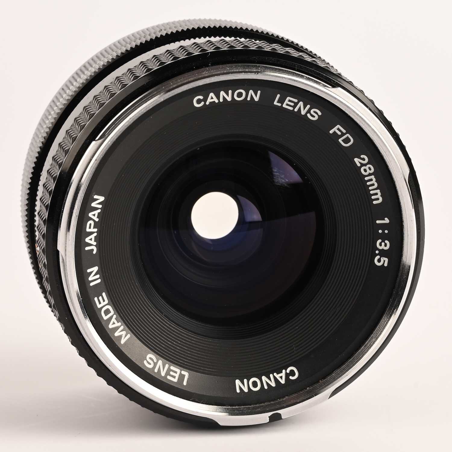 Canon Lens FD 28 mm 1:3.5 Objektiv FD 1:3,5/28 mm Weitwinkel