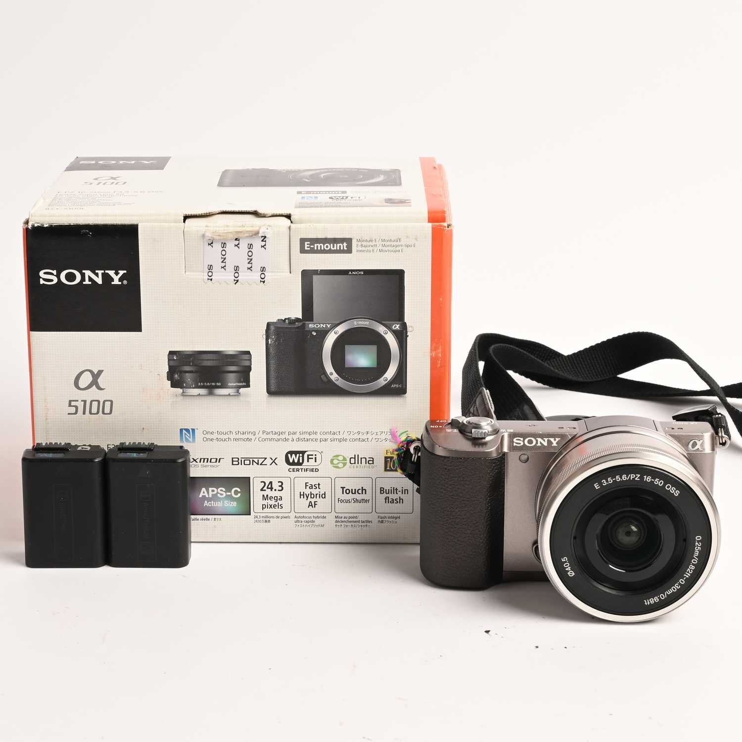 Sony Alpha 5100 Digitalkamera 16-50mm f/3,5-5.6 3000 Auslösungen