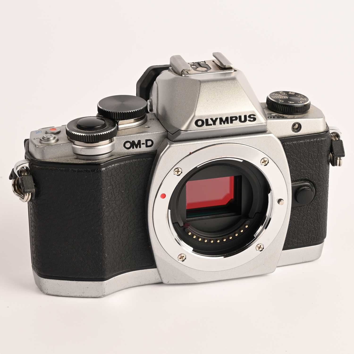 Olympus OM-D E-M10 silber