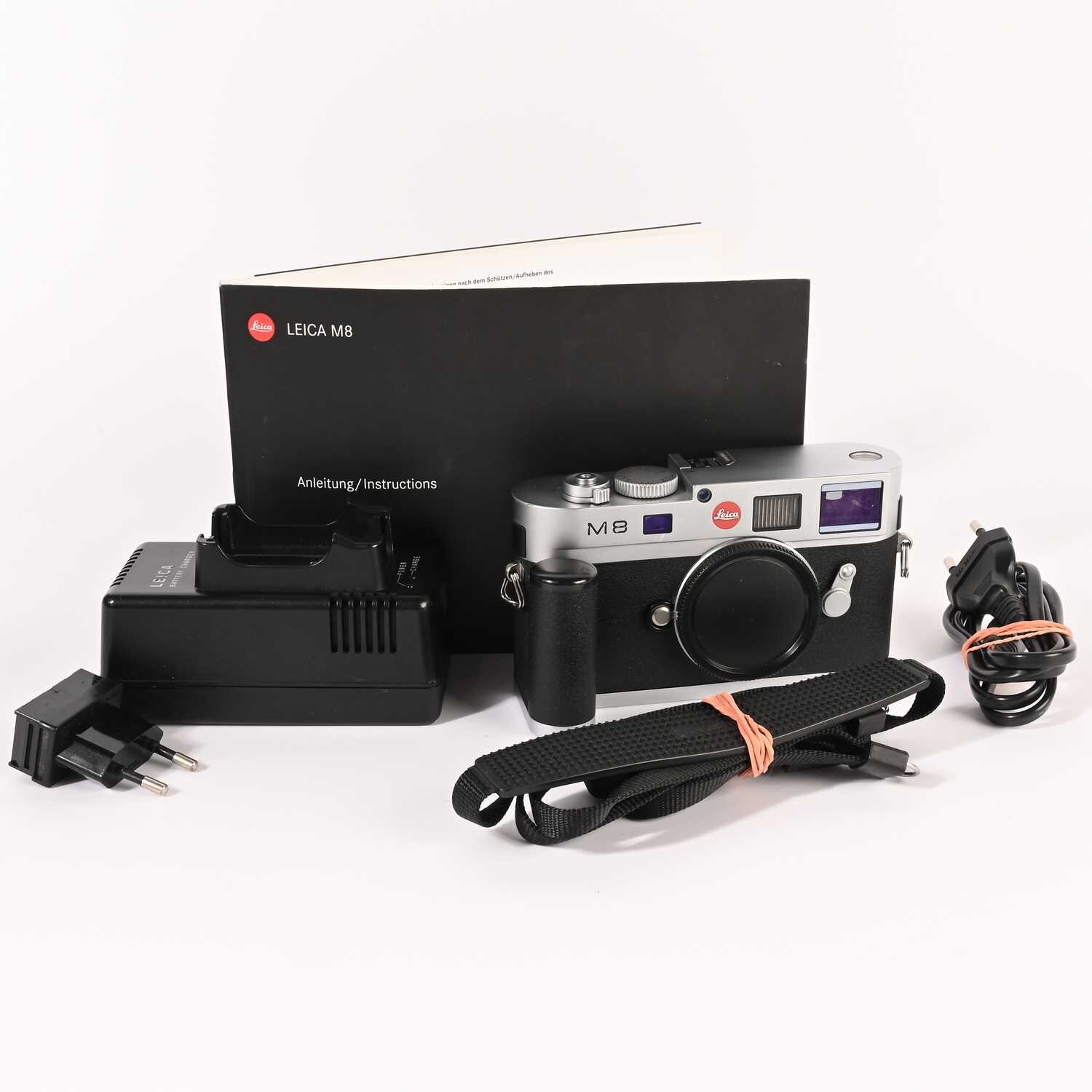 Leica M8 10.3MP Digitalkamera LEICA M8 M 10702 body Gehäuse silbern silver OVP boxed 4500 Auslösungen