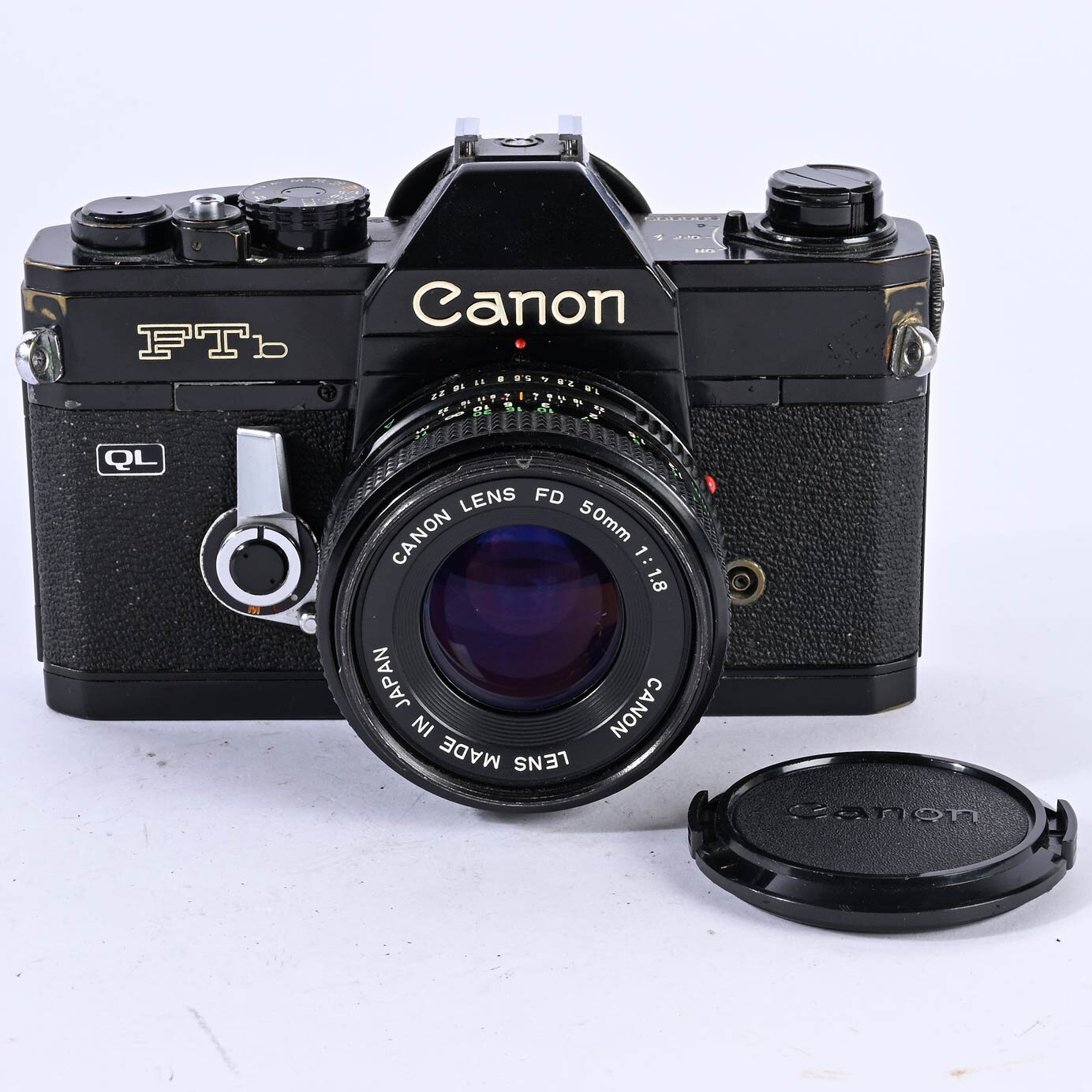 Canon FTb QL schwarz mit FD 1,8 / 50 mm Objektiv analoge SLR